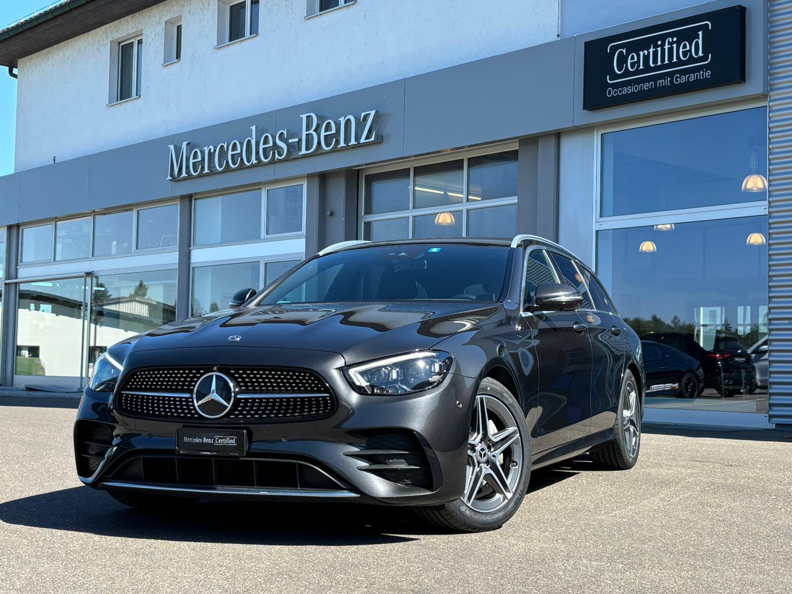 MERCEDES-BENZ E 220d AMG-Line 4Matic Kombi-image-1