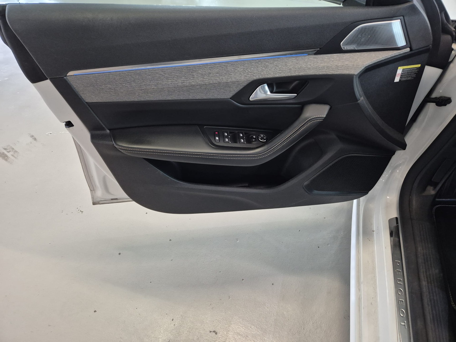 PEUGEOT 508 SW 1.6i Pure Tech GT STT-image-15