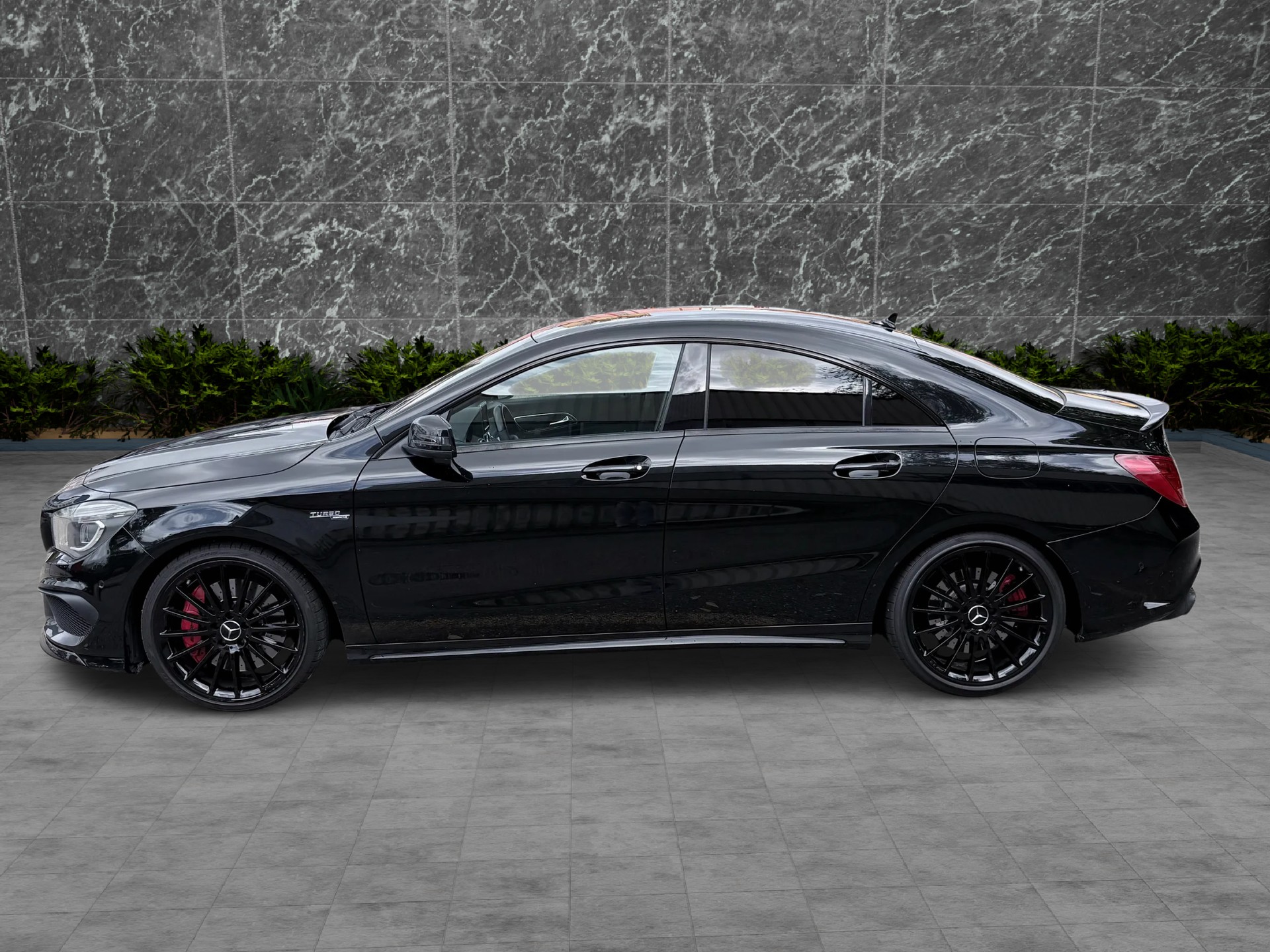 MERCEDES-BENZ CLA 45 AMG 4Matic Speedshift-image-5