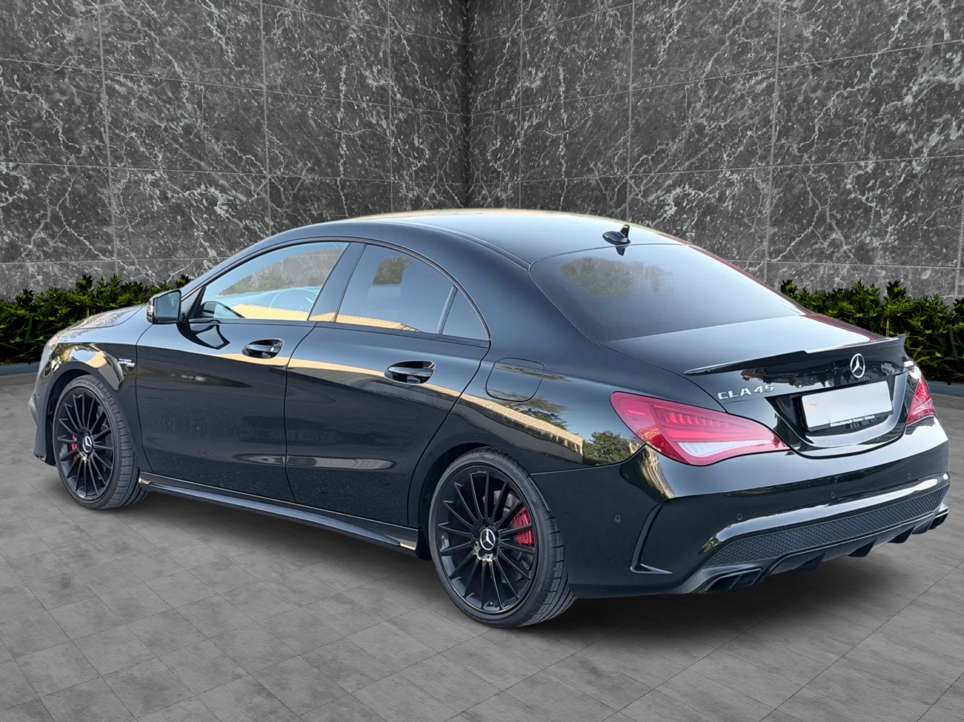 MERCEDES-BENZ CLA 45 AMG 4Matic Speedshift-image-4