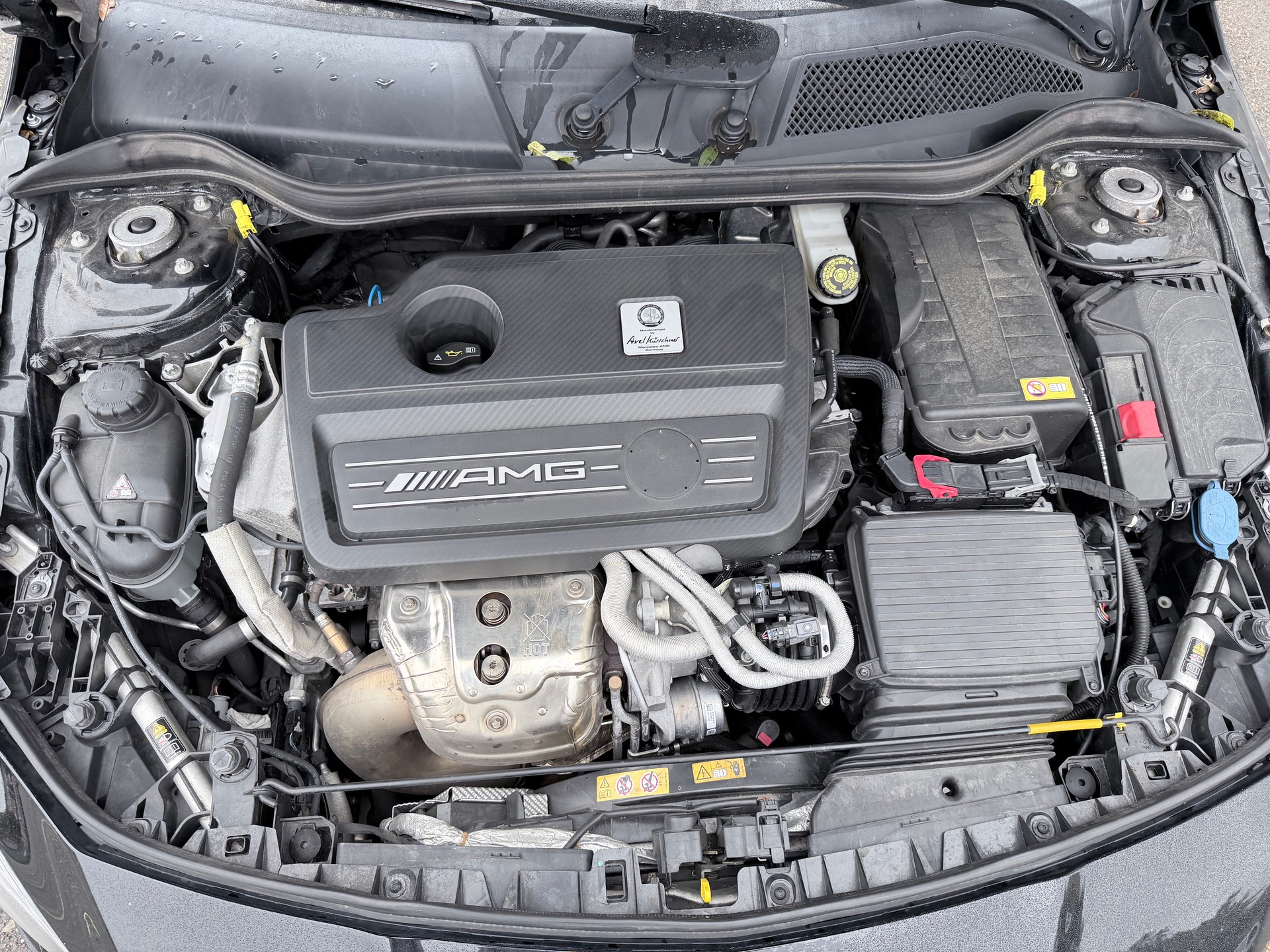 MERCEDES-BENZ CLA 45 AMG 4Matic Speedshift-image-15