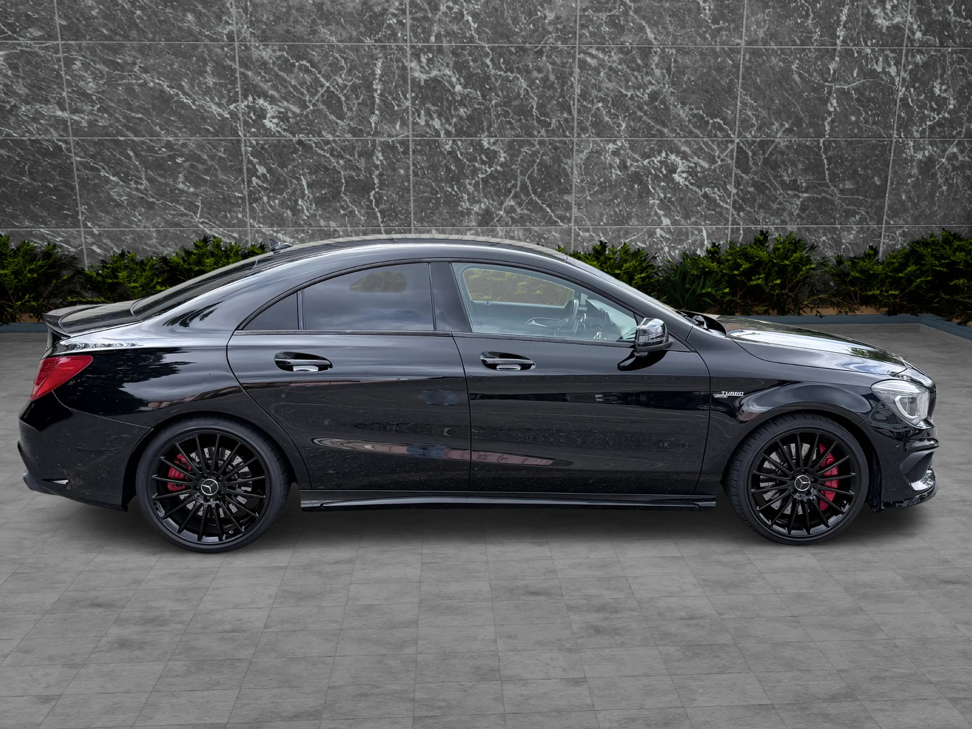 MERCEDES-BENZ CLA 45 AMG 4Matic Speedshift-image-6