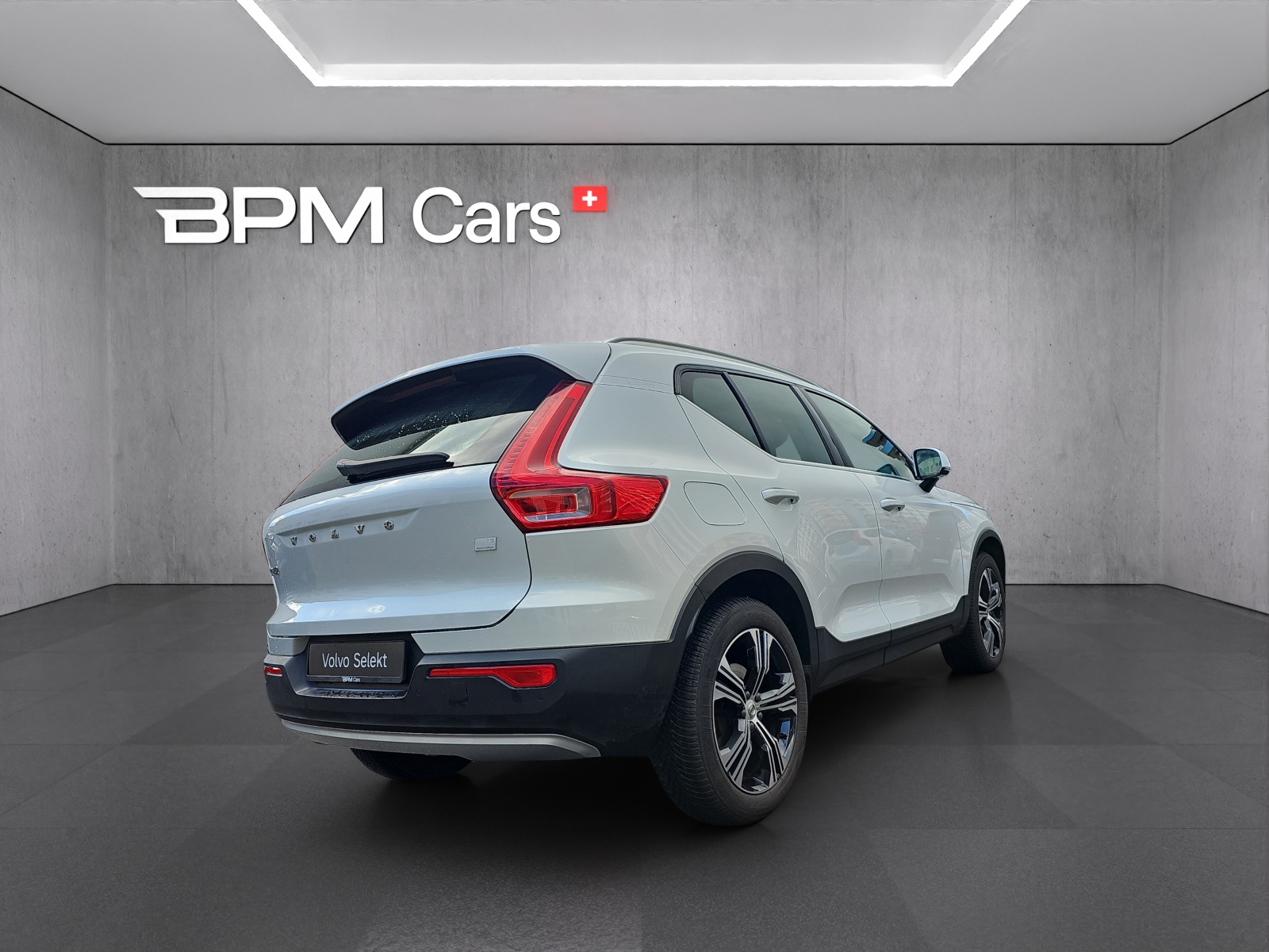 VOLVO XC40 T5 TwE Inscription DCT-image-1