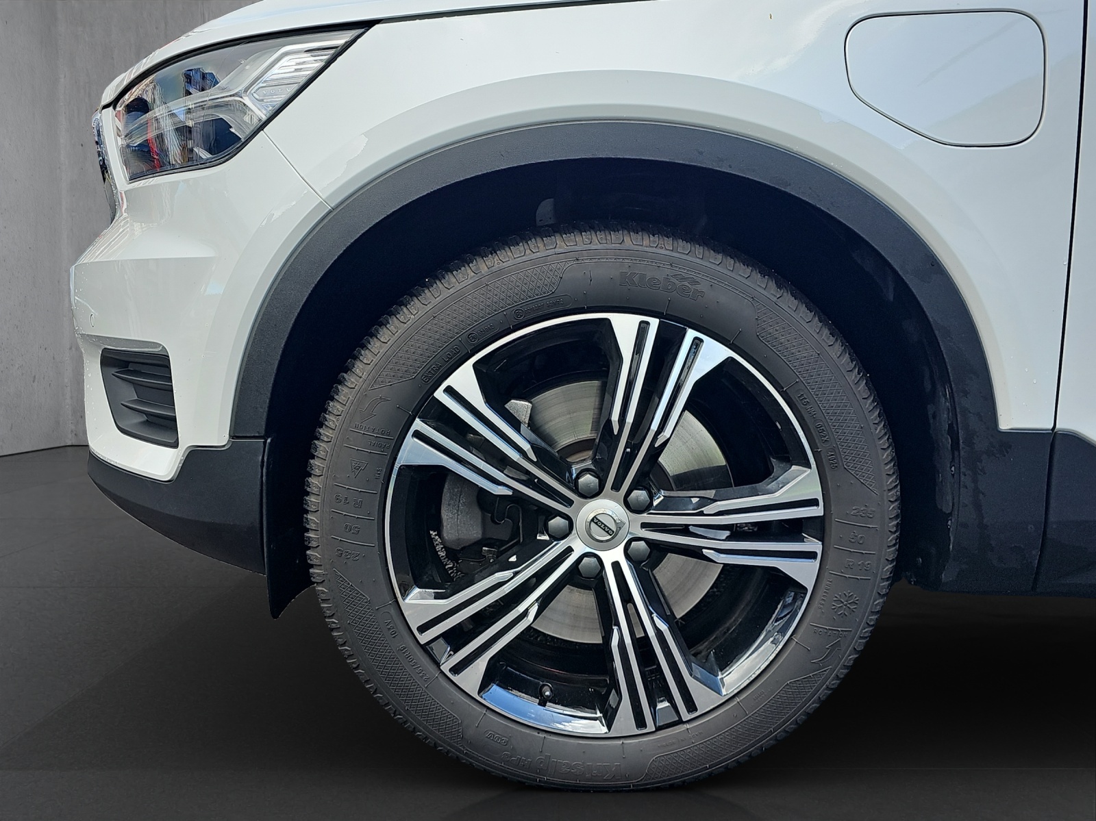 VOLVO XC40 T5 TwE Inscription DCT-image-6