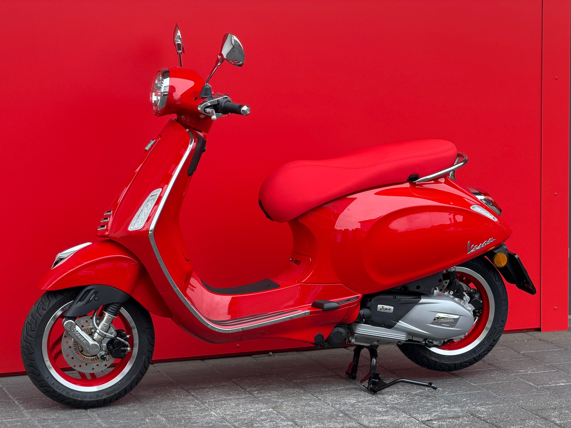 PIAGGIO Vespa 125 Primavera (RED) MY26-image-9