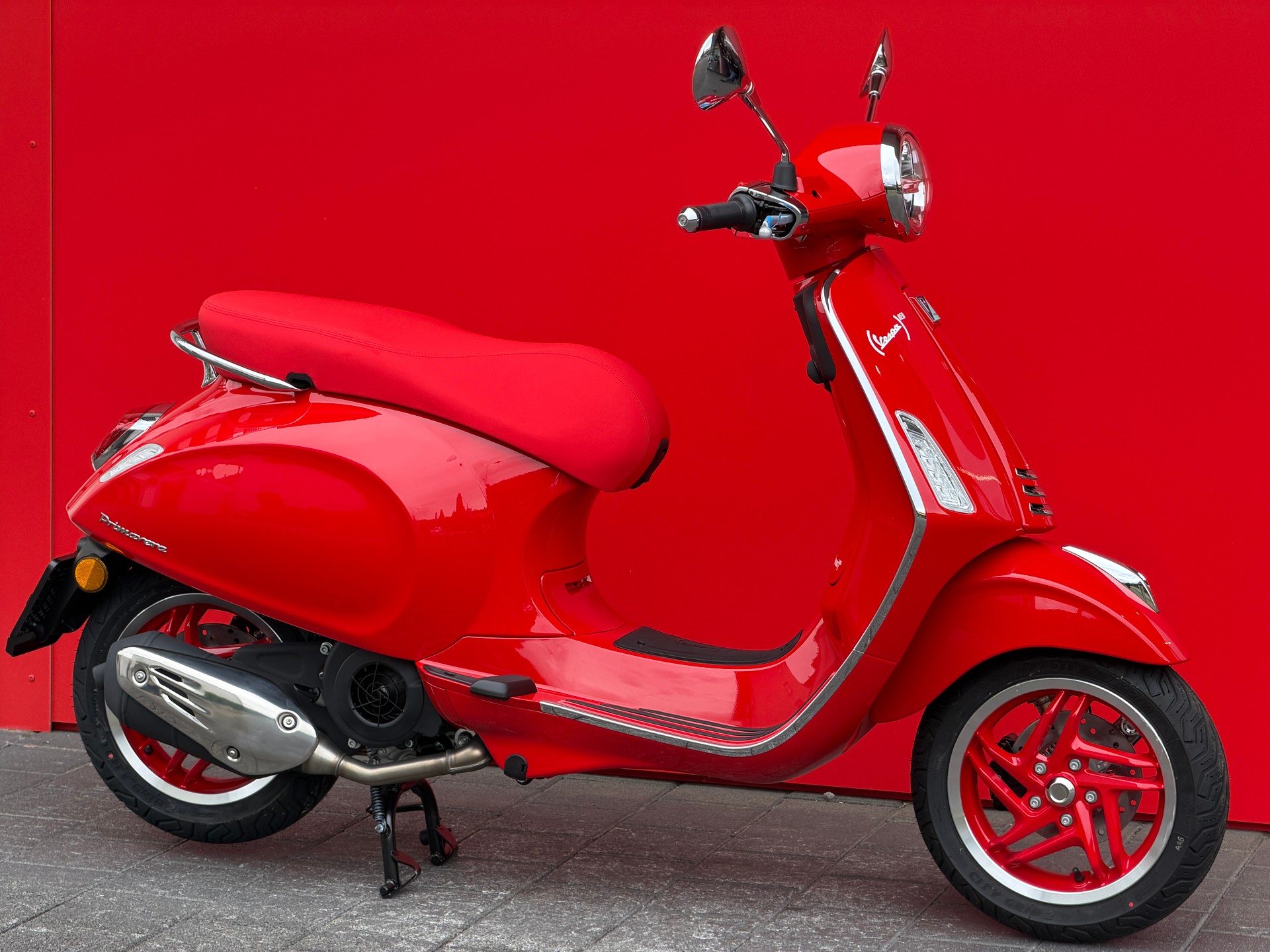 PIAGGIO Vespa 125 Primavera (RED) MY26-image-6