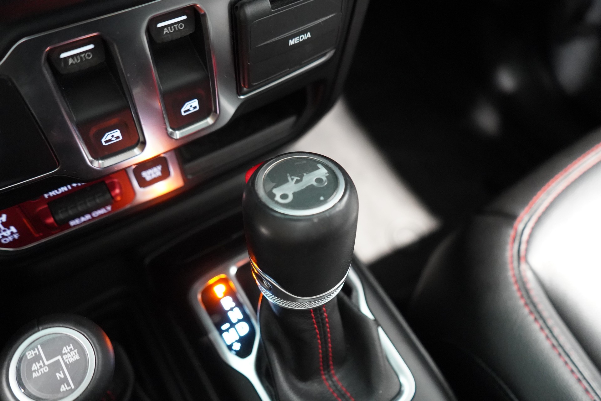 JEEP Wrangler 2.2 MultiJet Rubicon-image-18