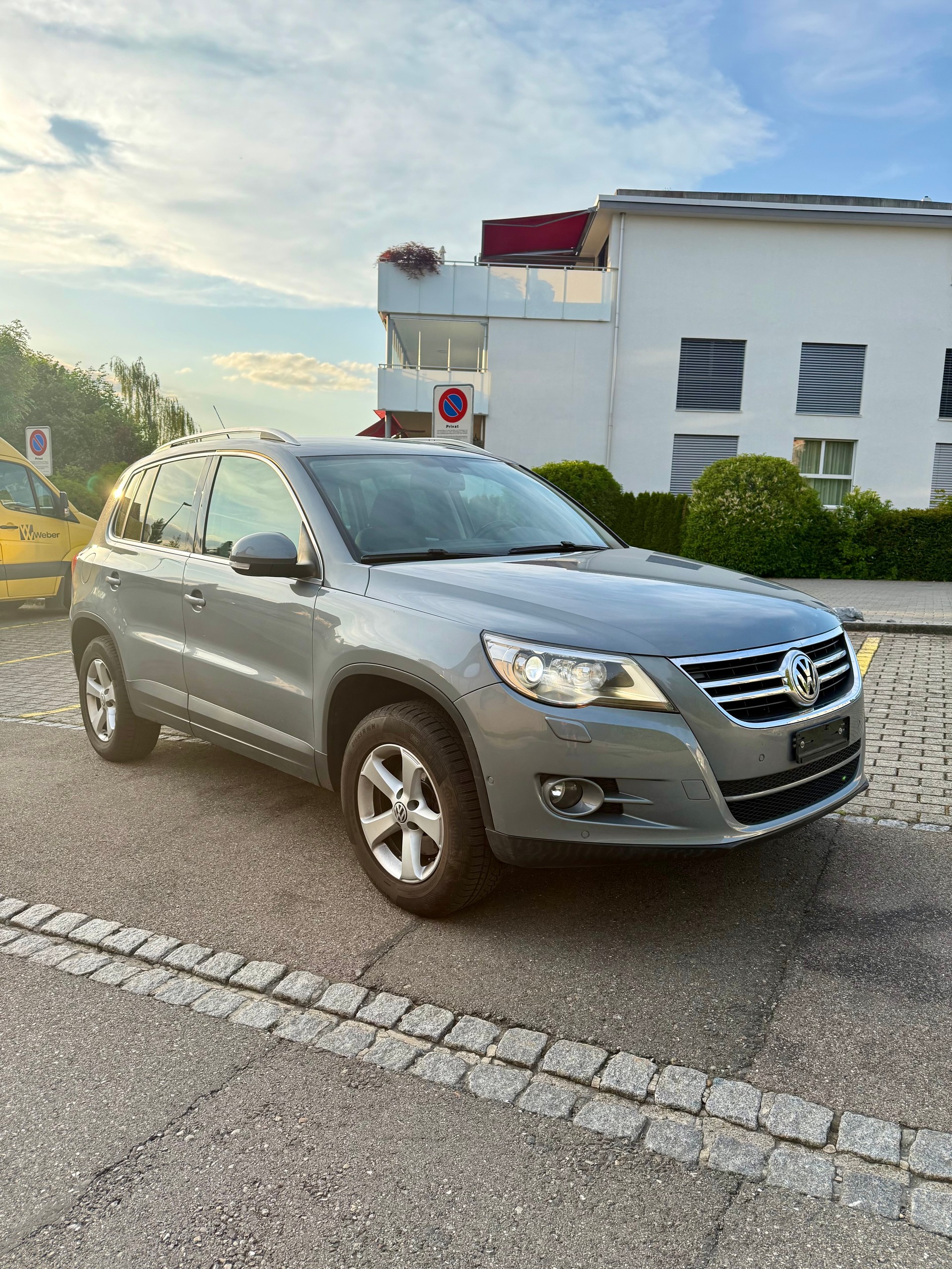 VW Tiguan 2.0 TSI Sport&Style-image-1