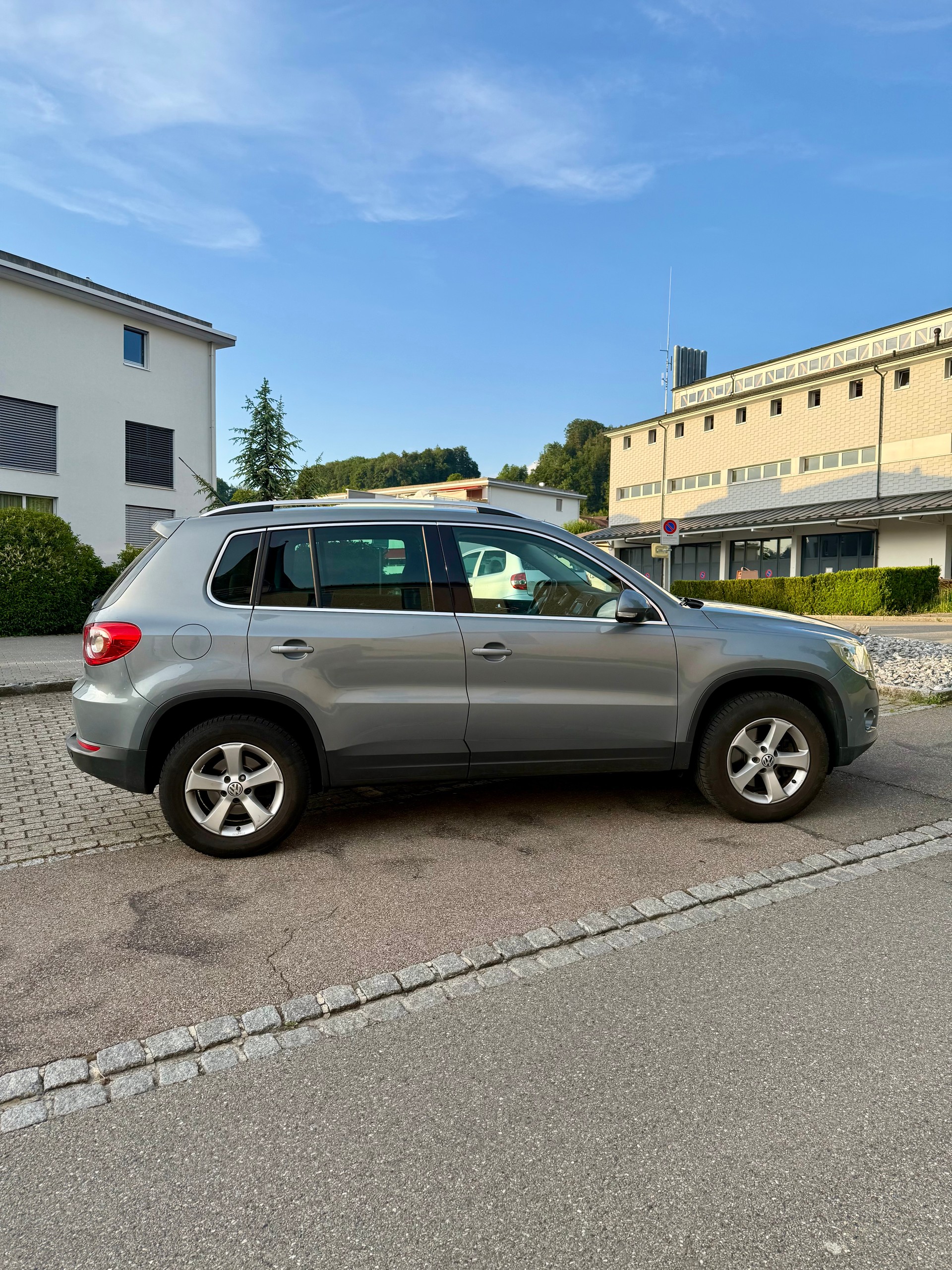 VW Tiguan 2.0 TSI Sport&Style-image-5