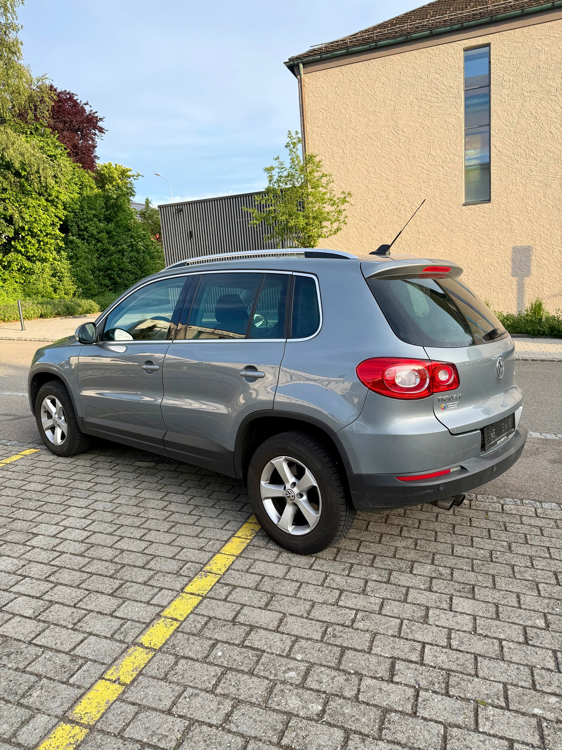 VW Tiguan 2.0 TSI Sport&Style-image-8