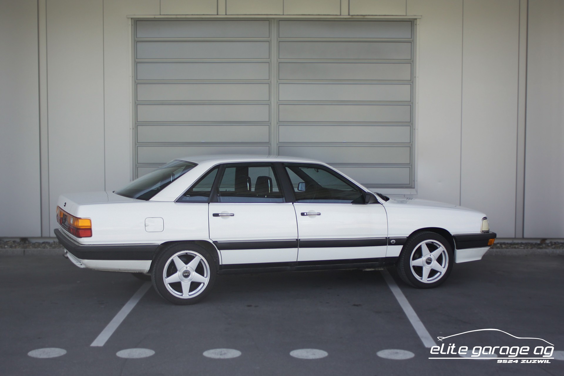 AUDI 200 Turbo-image-4