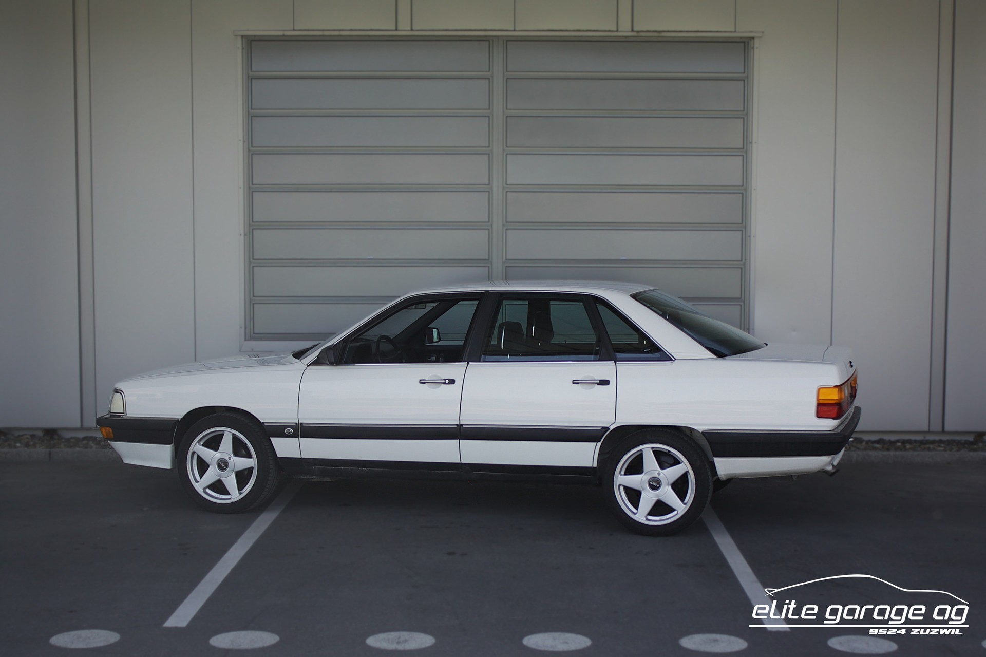AUDI 200 Turbo-image-2