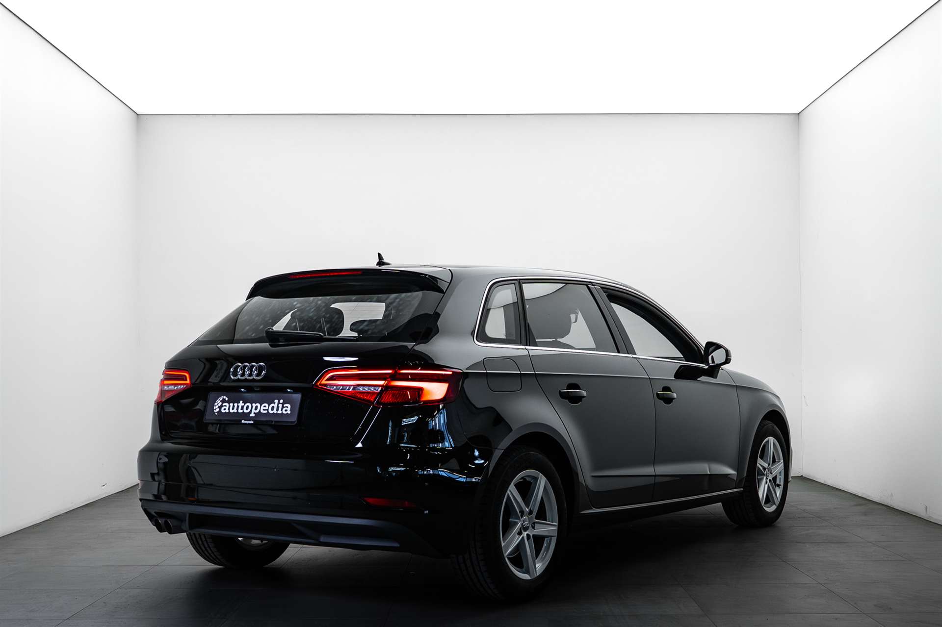 AUDI A3 Sportback 35 TFSI S-tronic-image-2