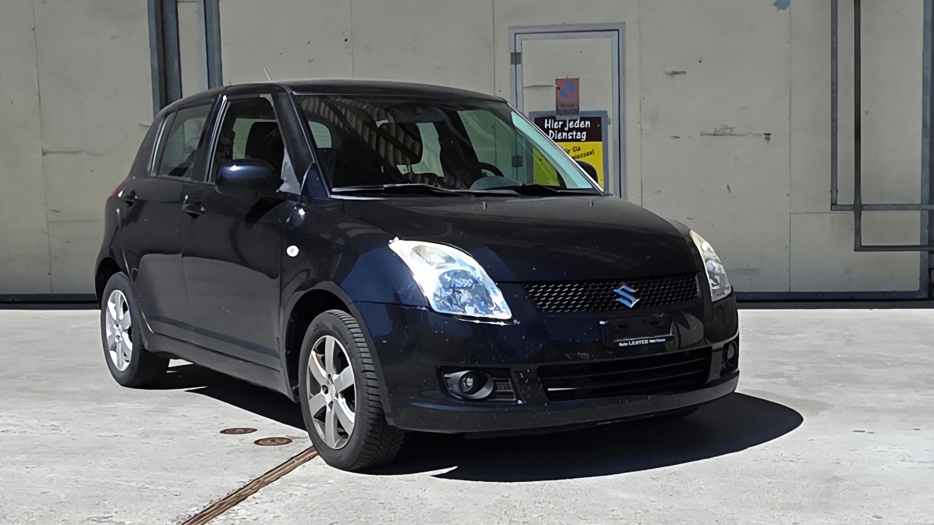 SUZUKI Swift 1.3i 16V GL Top 4x4-image-1