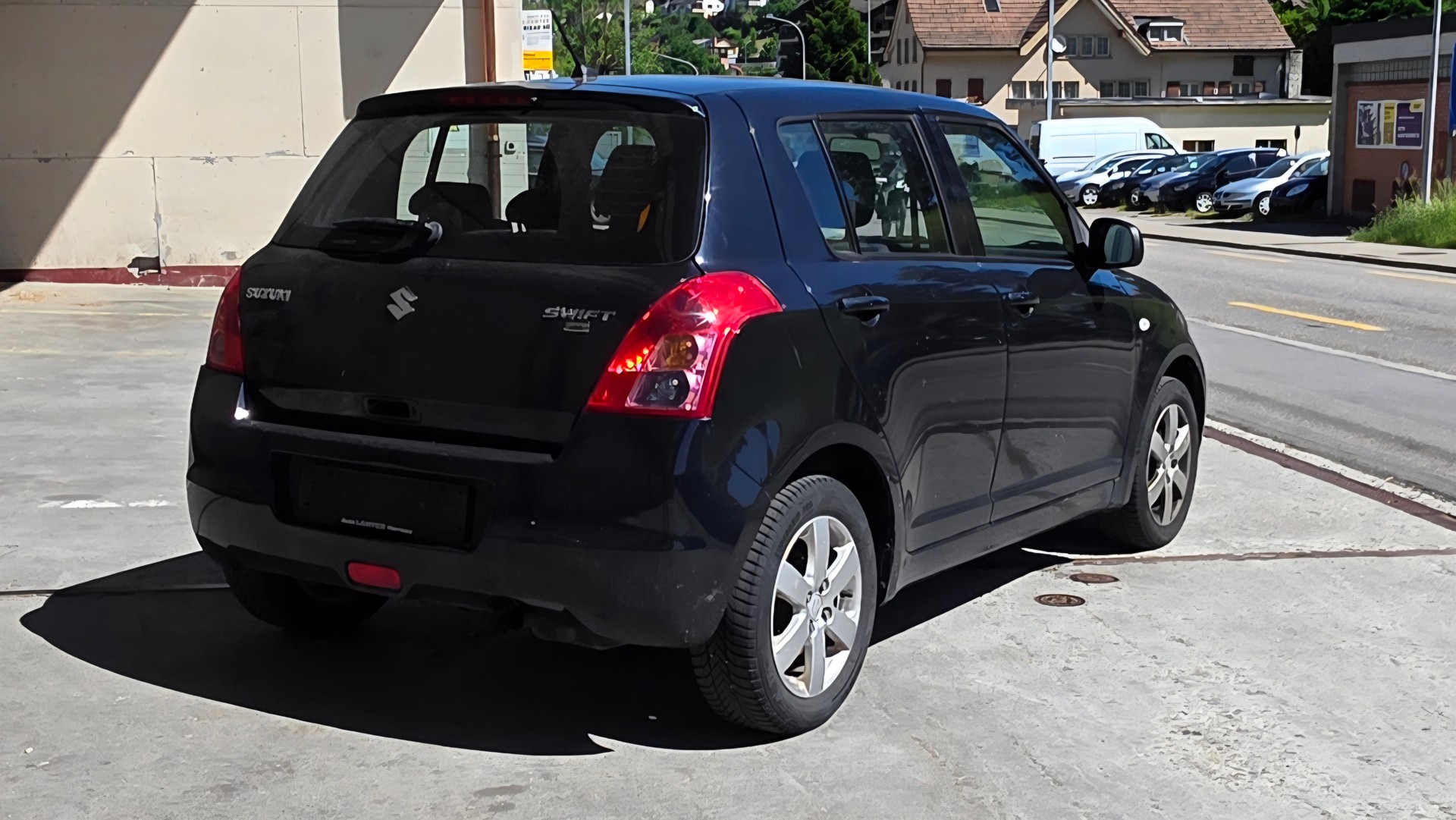 SUZUKI Swift 1.3i 16V GL Top 4x4-image-2