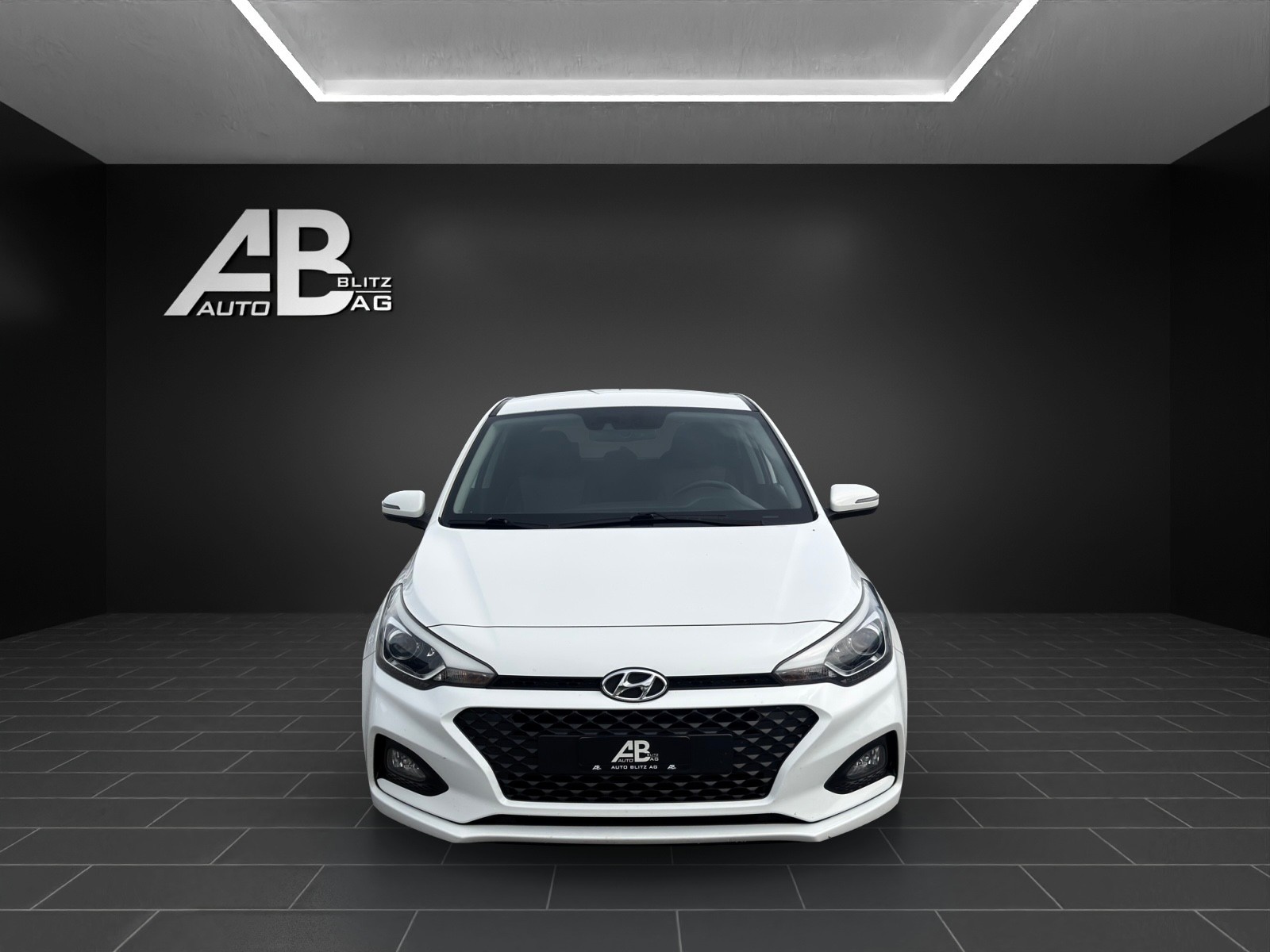HYUNDAI i20 1.0 T-GDi Amplia mit 100 PS