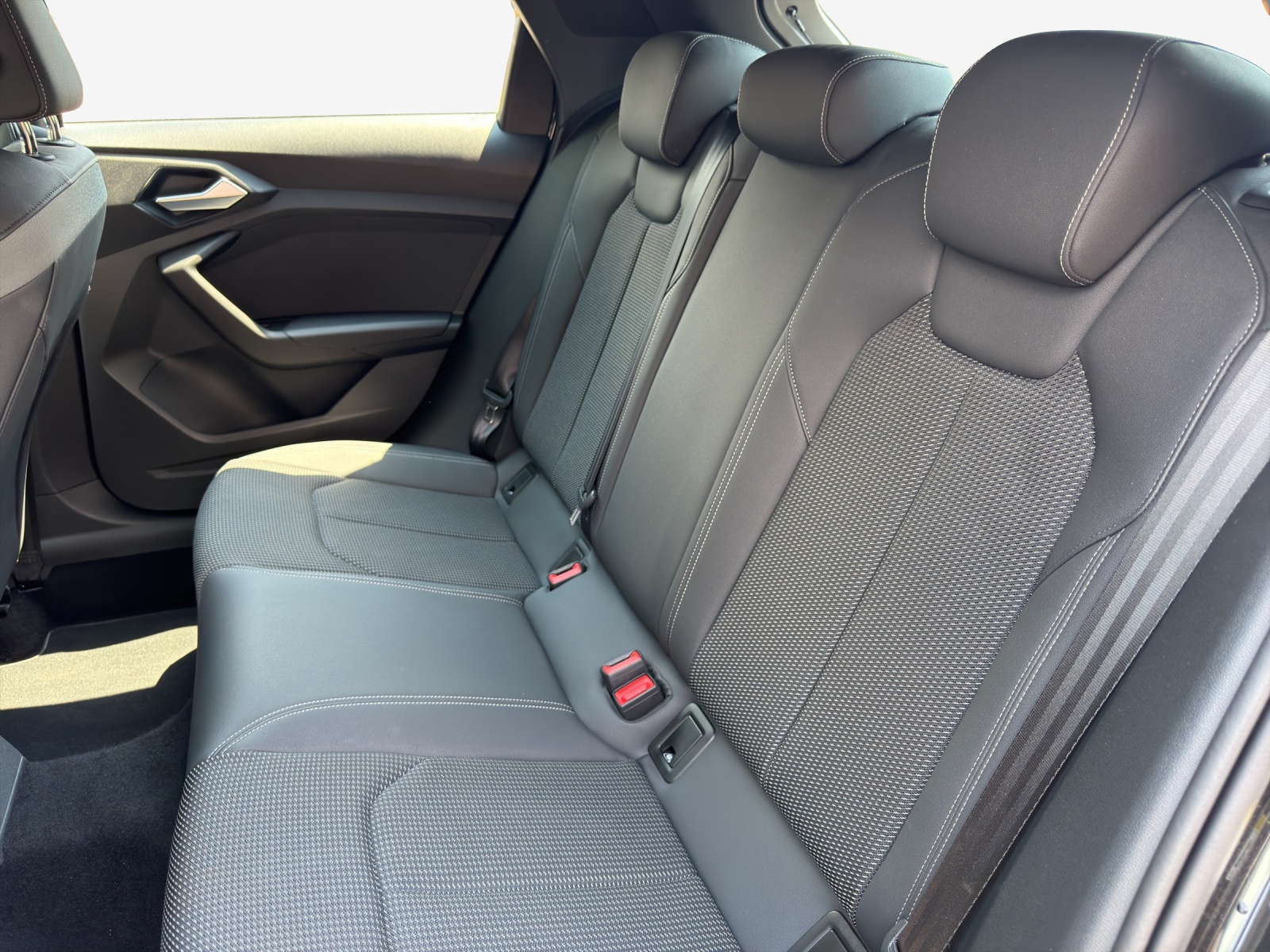 AUDI A1 Sportback 30 TFSI Attraction S-tronic-image-11