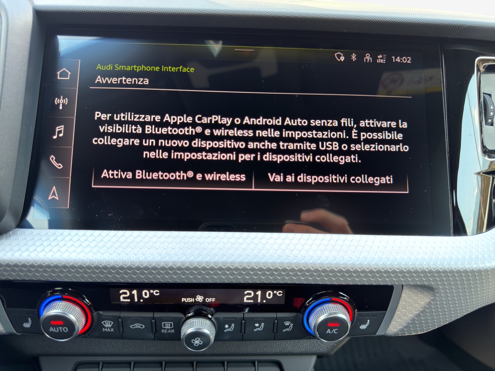 AUDI A1 Sportback 30 TFSI Attraction S-tronic-image-14