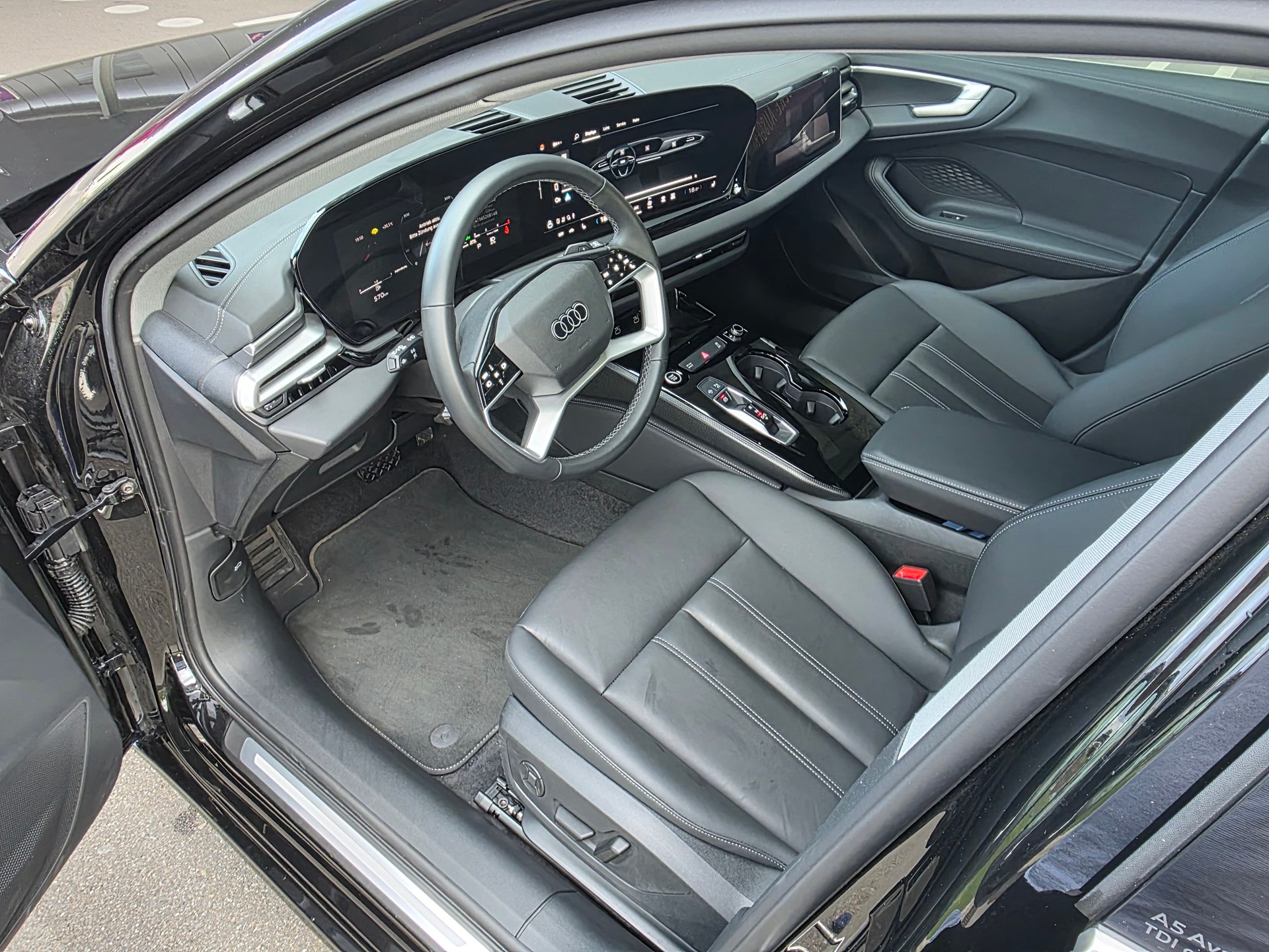 AUDI 2.0 TDI quattro S-Tronic-image-3