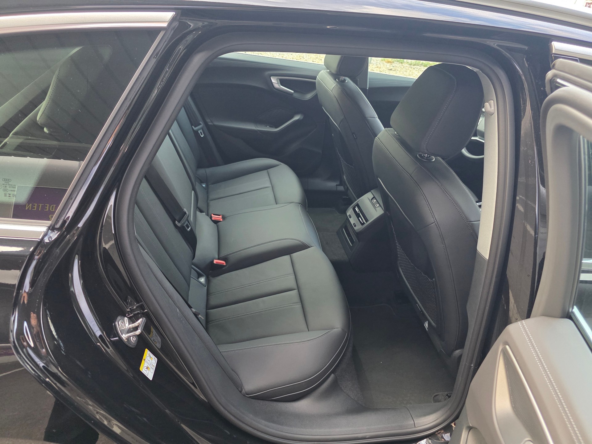 AUDI 2.0 TDI quattro S-Tronic-image-4