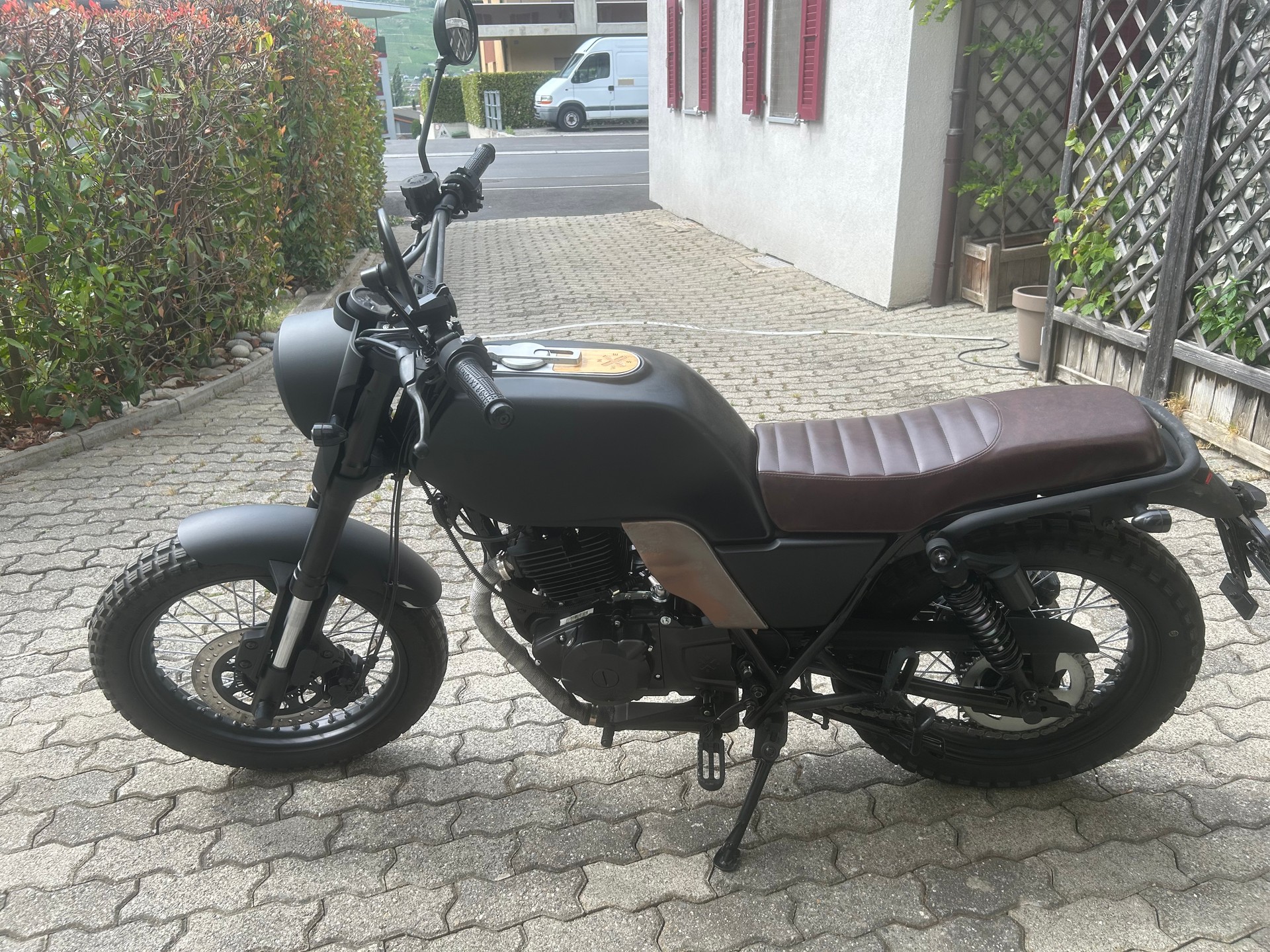 BRIXTON Glanville 250X