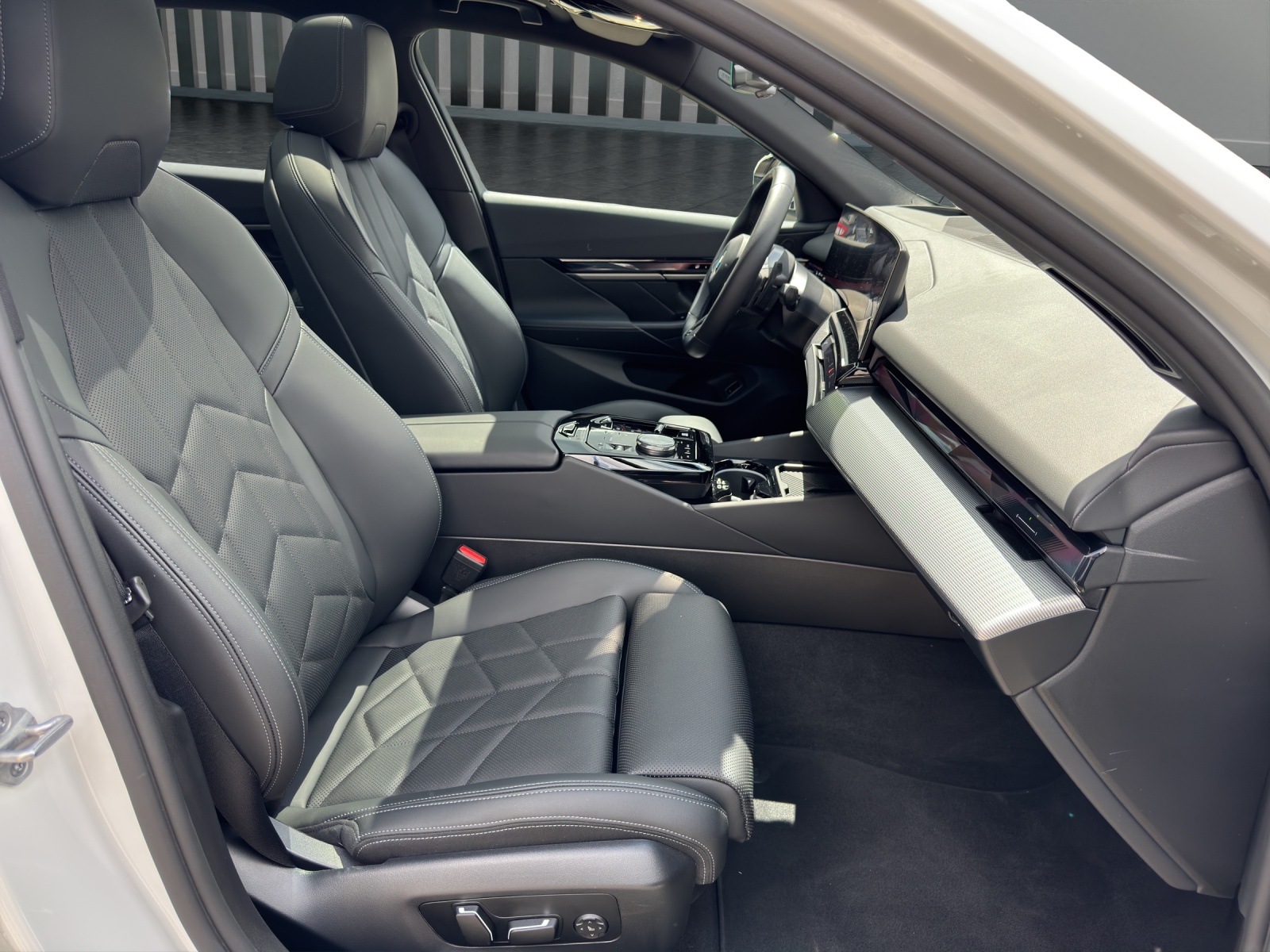 BMW 520d xDrive Touring M Sportpaket-image-17