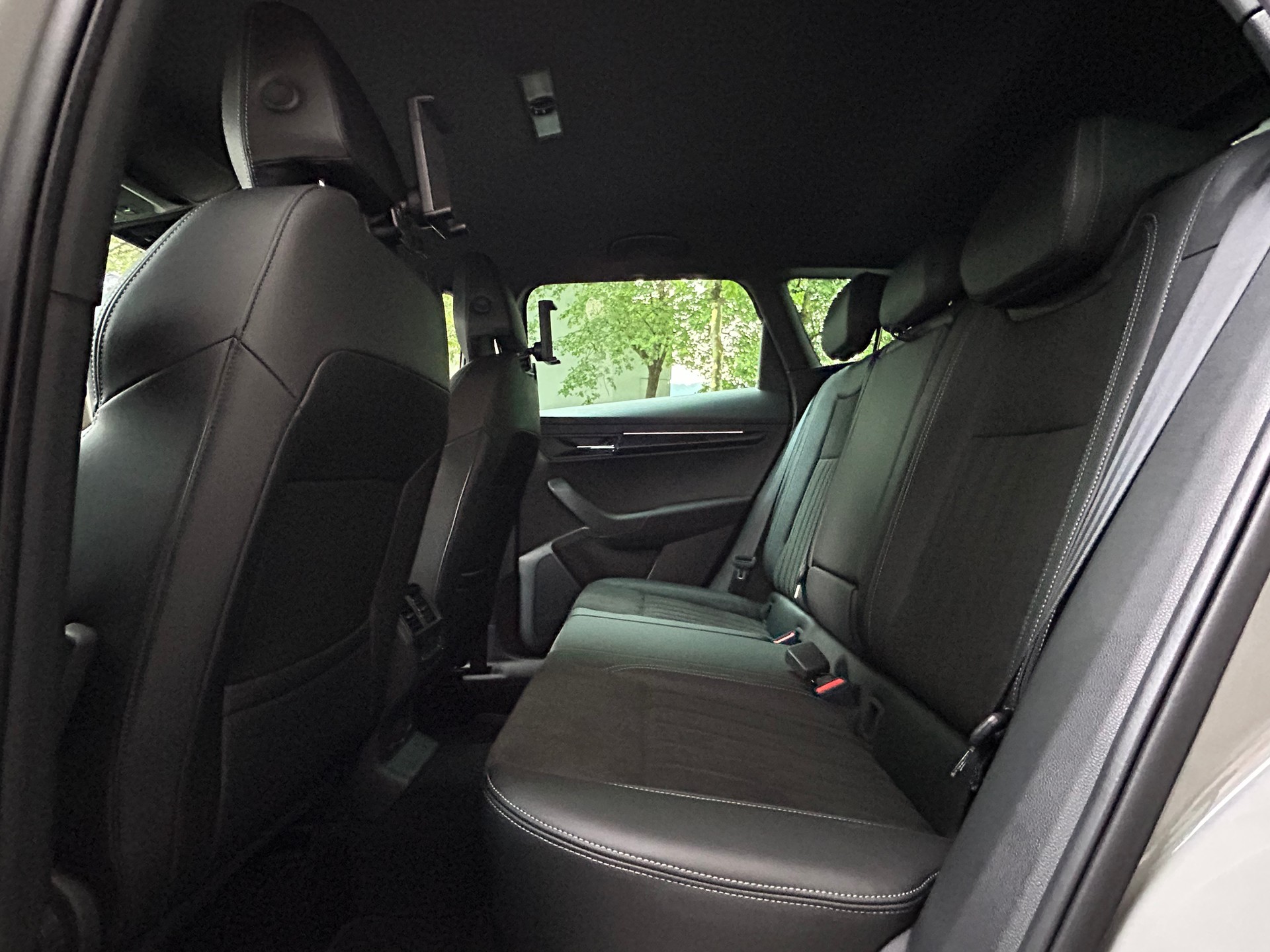 SKODA Karoq 1.5 TSI SportLine DSG-image-10