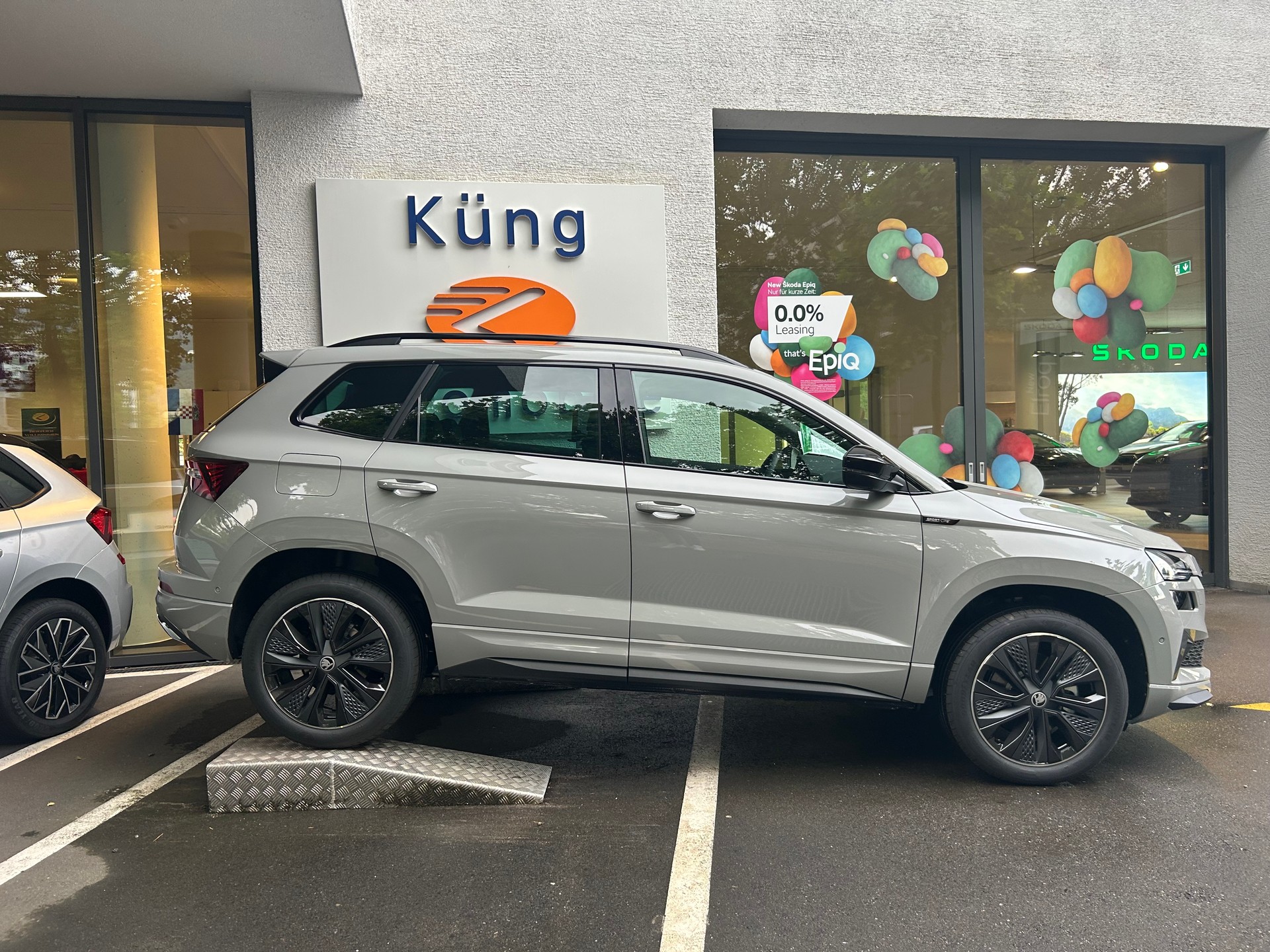 SKODA Karoq 1.5 TSI SportLine DSG-showroom-element-1