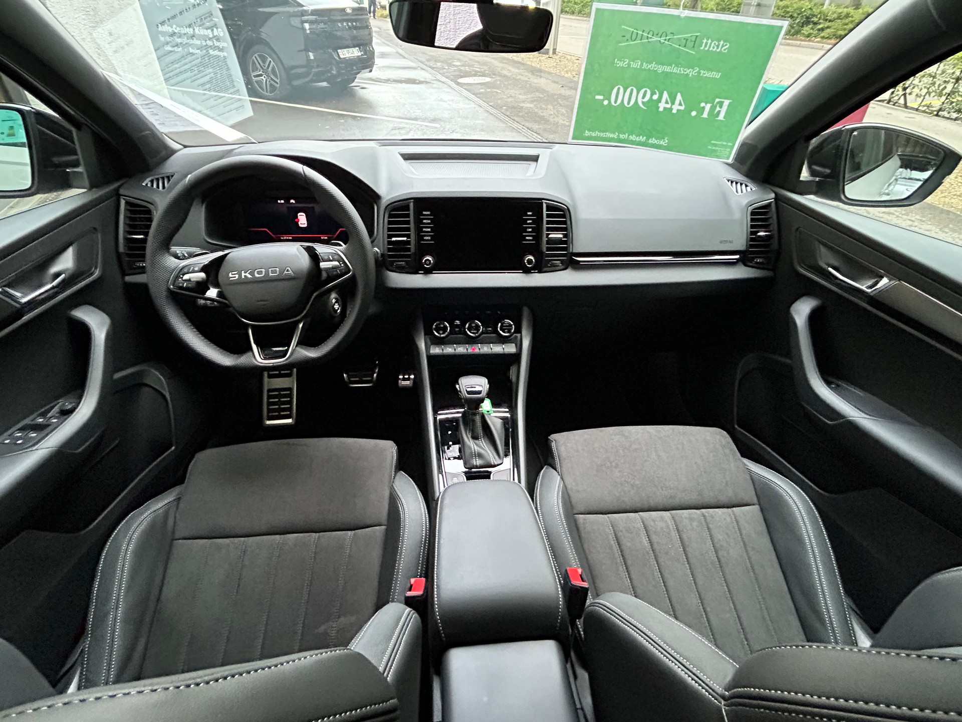SKODA Karoq 1.5 TSI SportLine DSG-image-9