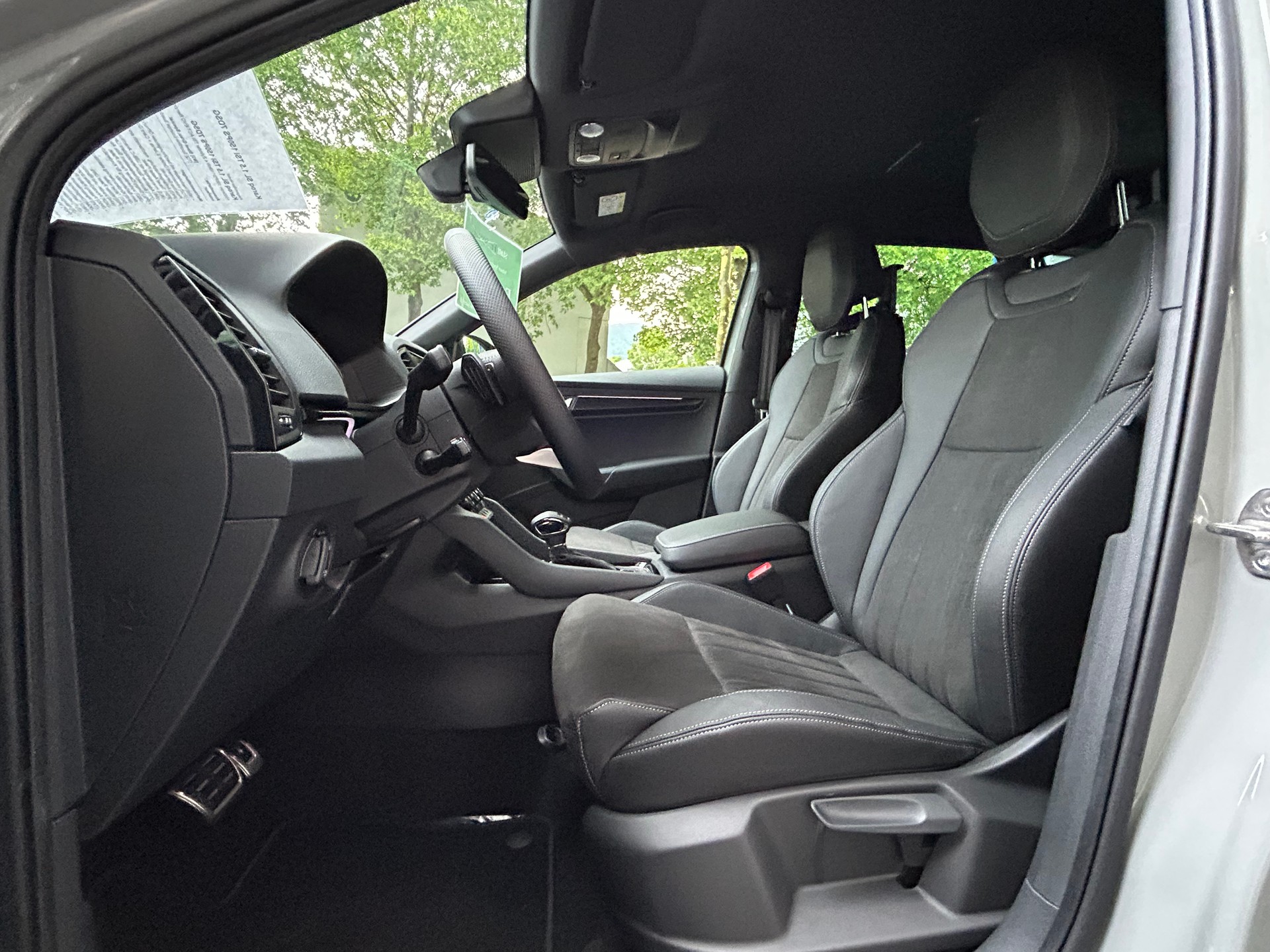 SKODA Karoq 1.5 TSI SportLine DSG-image-8