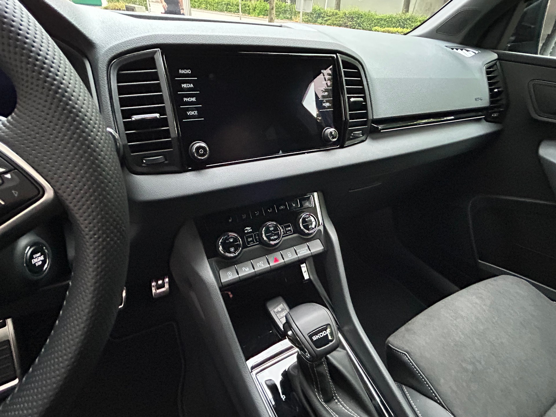 SKODA Karoq 1.5 TSI SportLine DSG-image-7