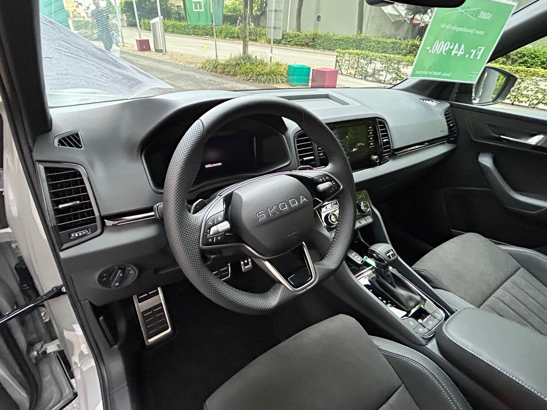 SKODA Karoq 1.5 TSI SportLine DSG-image-6