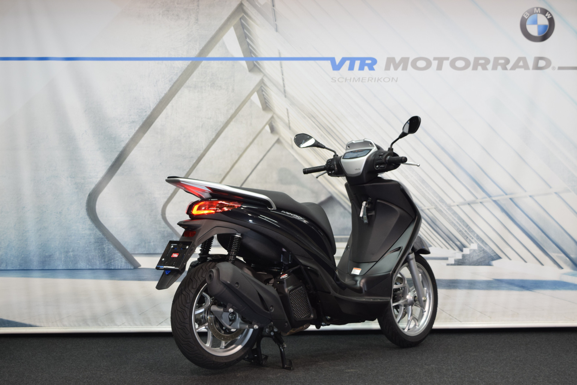 PIAGGIO Medley 125-showroom-element-2