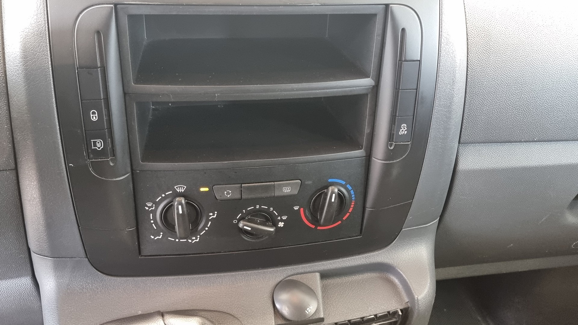 CITROEN Jumpy Kaw. 10 L1H1 2.0 HDi 125-image-10