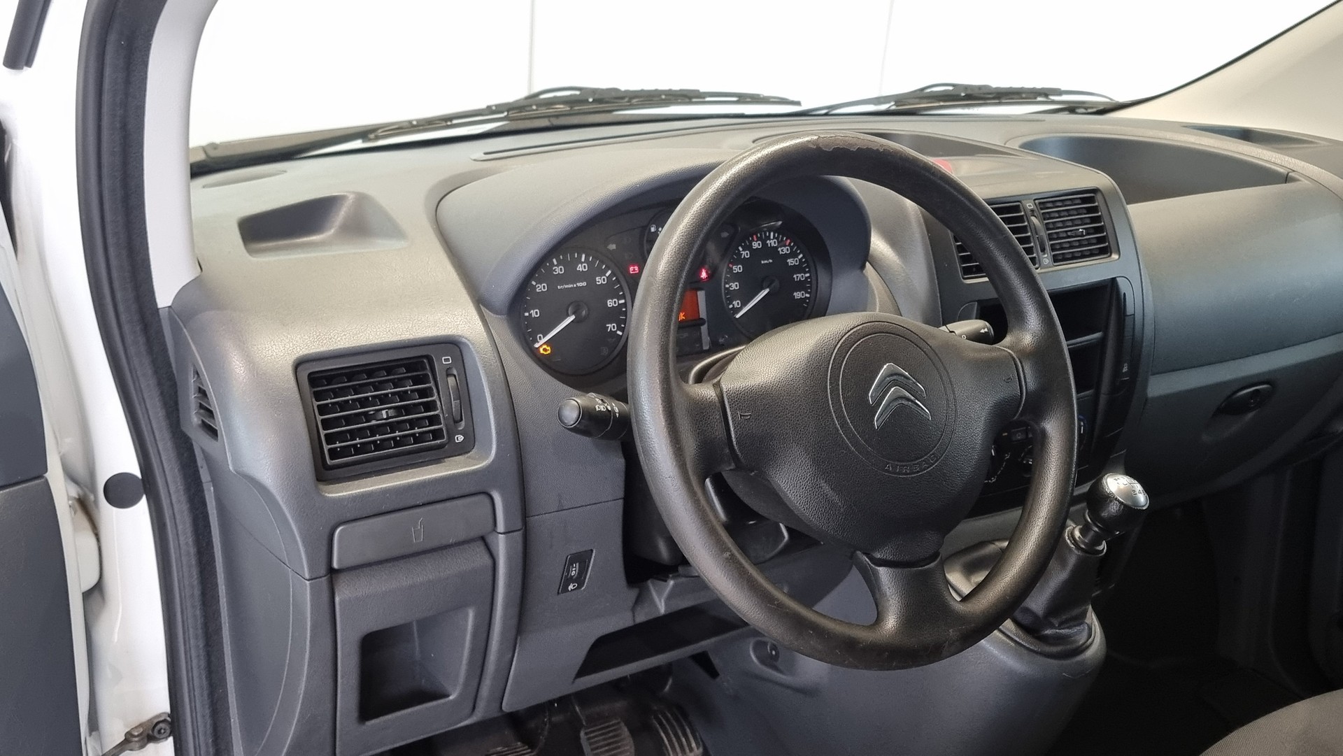 CITROEN Jumpy Kaw. 10 L1H1 2.0 HDi 125-image-11