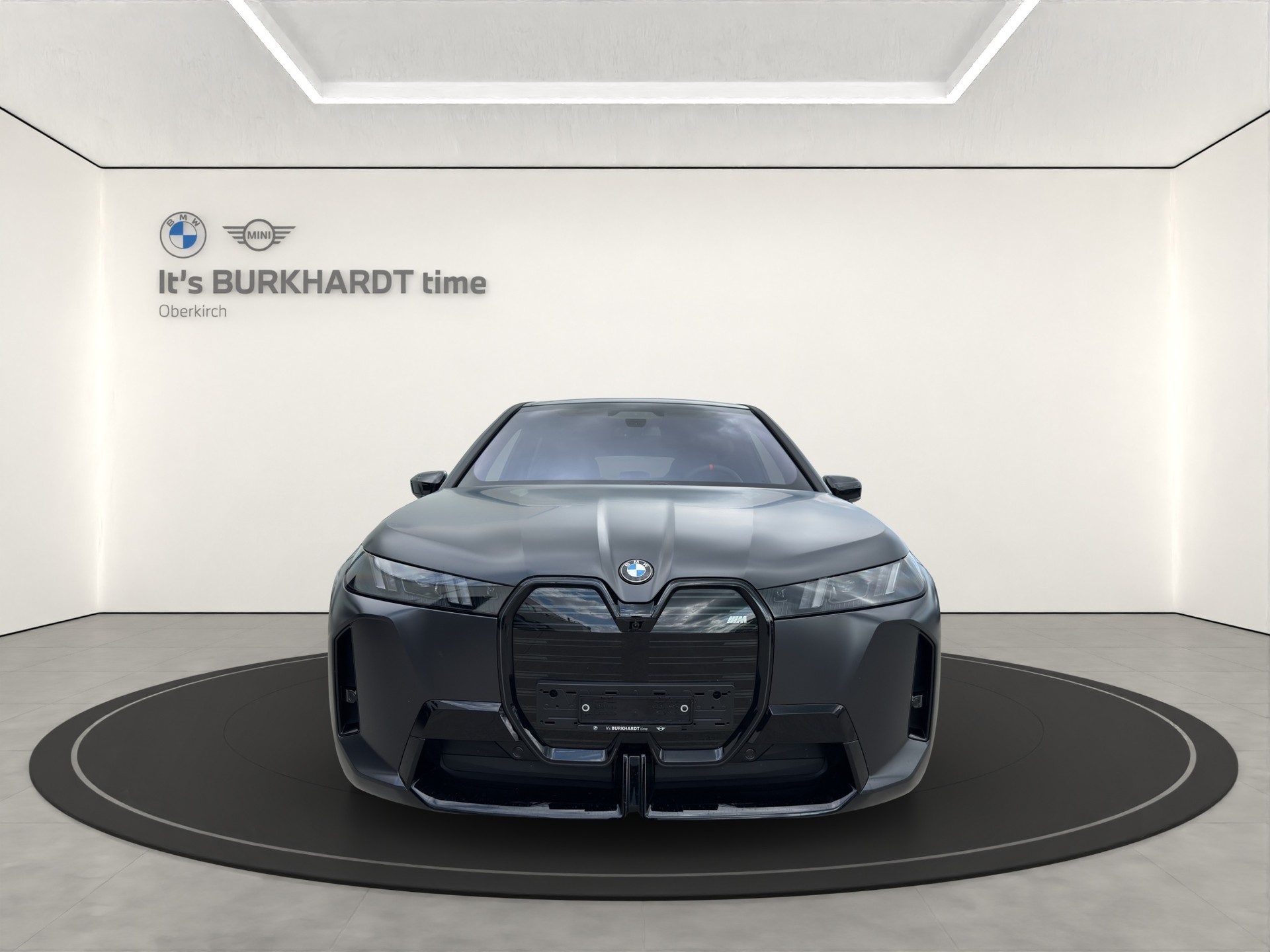 BMW iX M70 xDrive-image-8