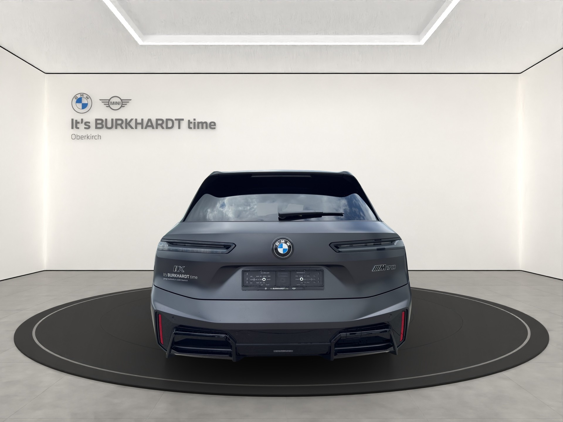 BMW iX M70 xDrive-image-3