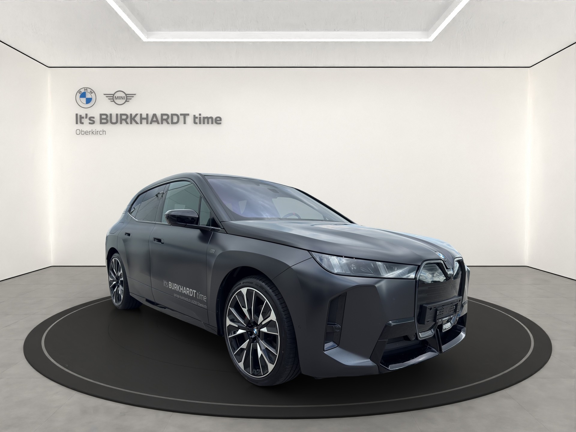 BMW iX M70 xDrive-image-7