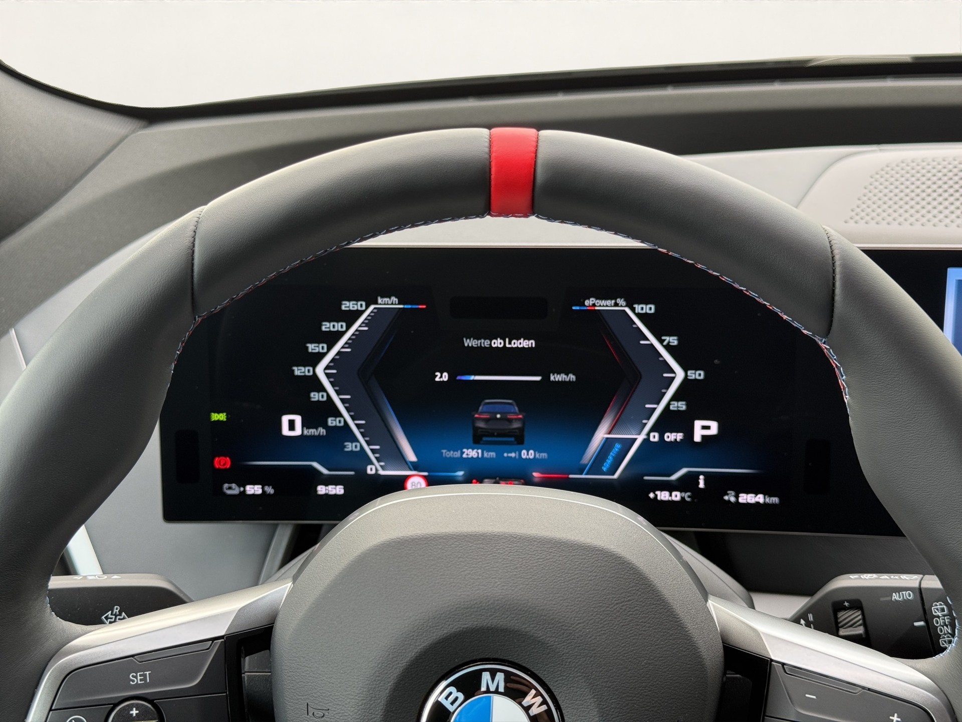 BMW iX M70 xDrive-image-11