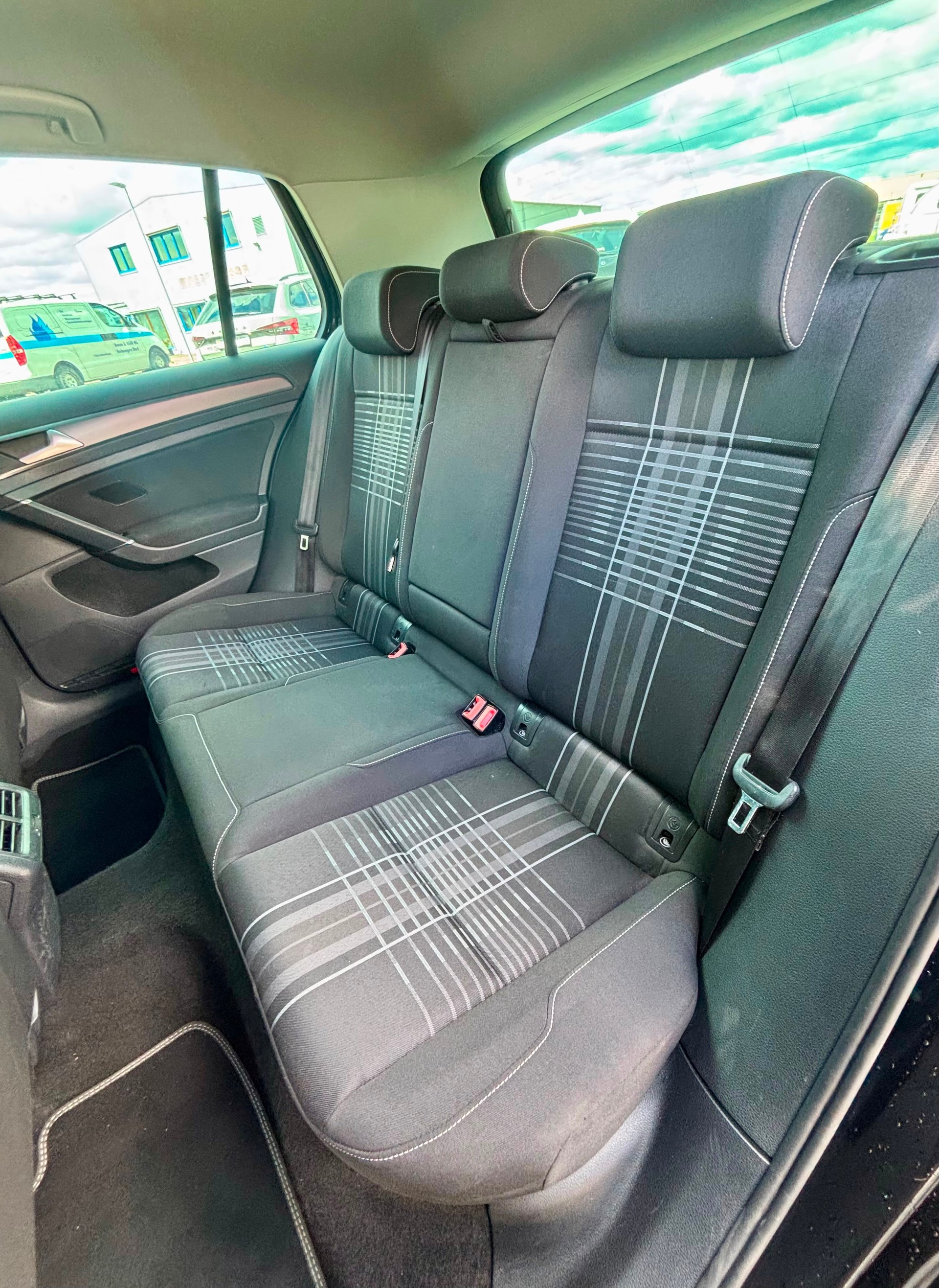 VW Golf 1.4 TSI Lounge DSG-image-11
