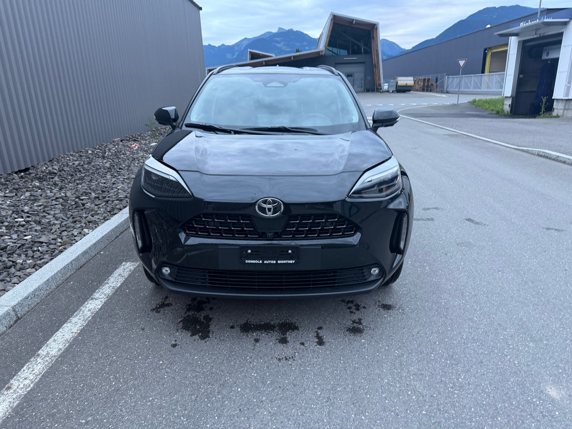 TOYOTA Yaris Cross 1.5 Premium 4 X. 4. - BOITE AUTOMATIQUE-image-2