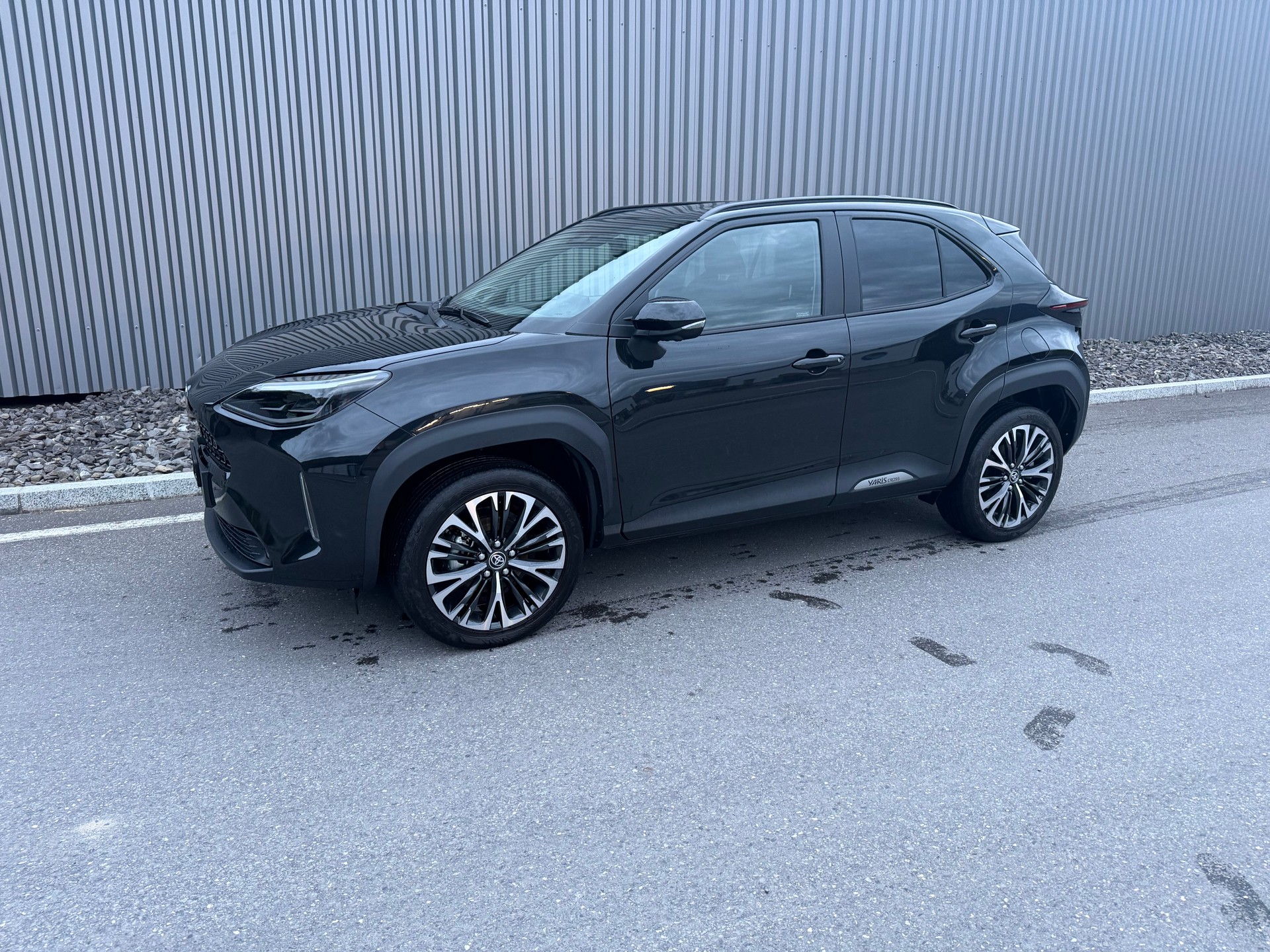 TOYOTA Yaris Cross 1.5 Premium 4 X. 4. - BOITE AUTOMATIQUE-image-0