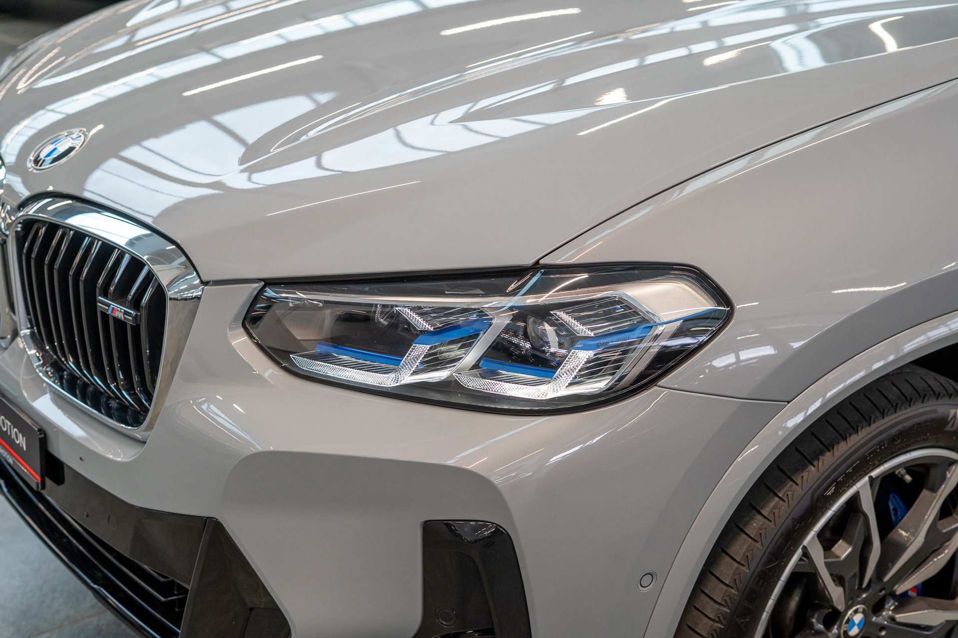 BMW X3 M40i / Panorama / HeadUp / el.Sitze-image-25