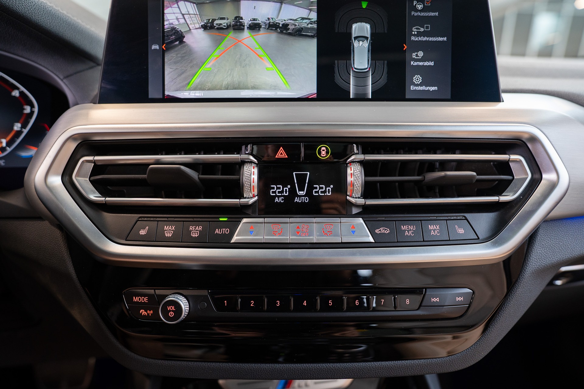 BMW X3 M40i / Panorama / HeadUp / el.Sitze-image-24