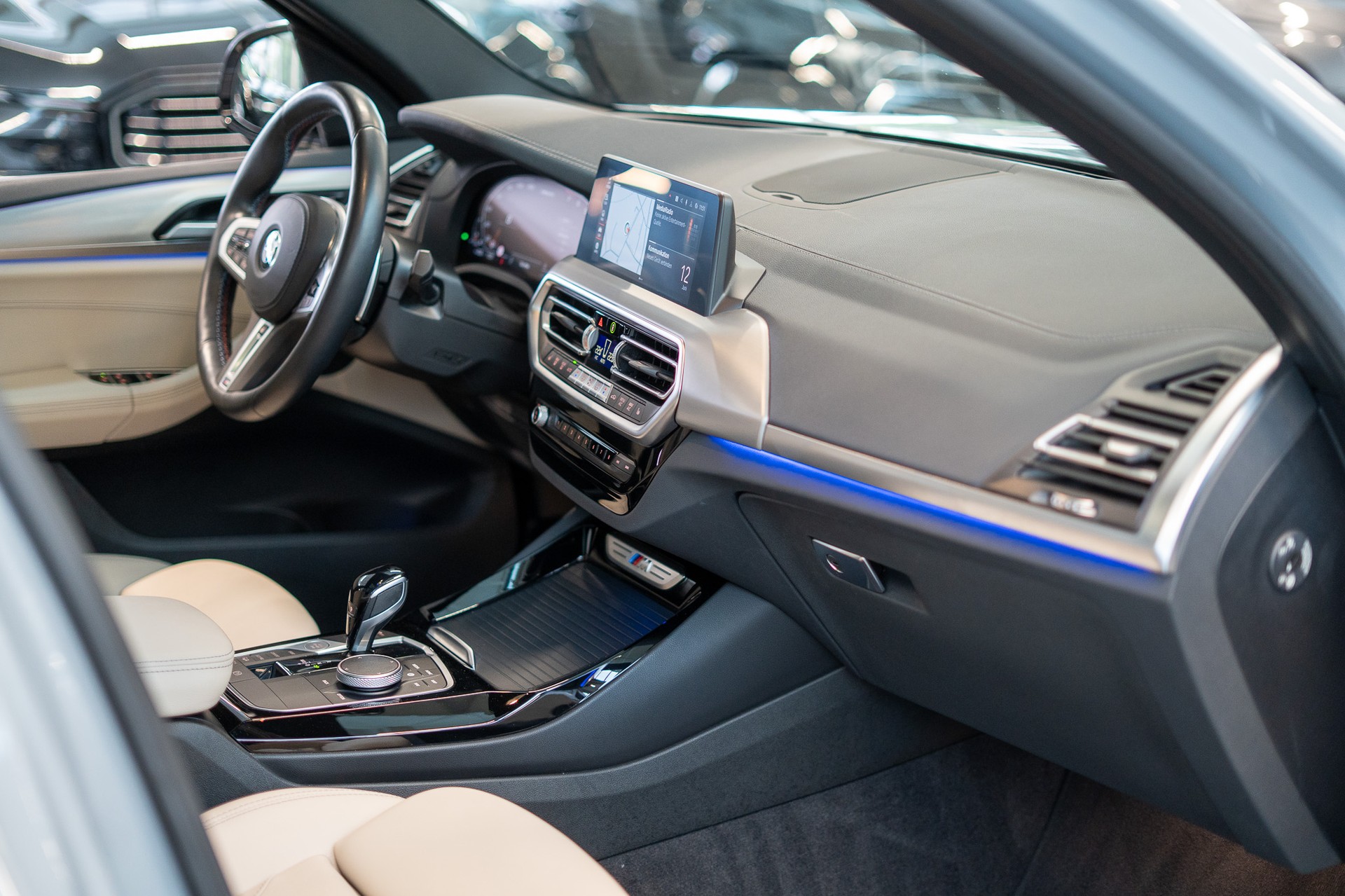 BMW X3 M40i / Panorama / HeadUp / el.Sitze-image-16