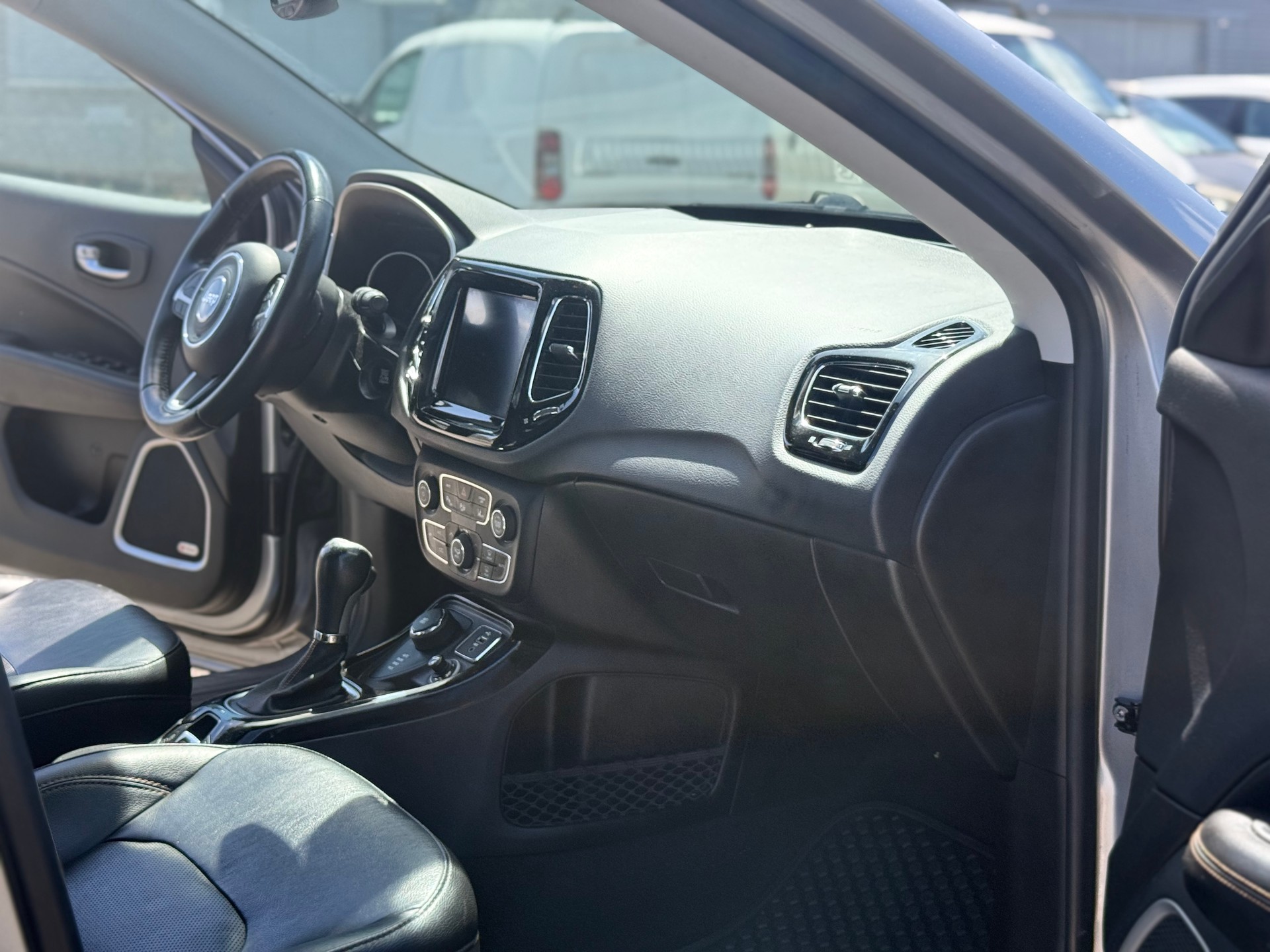 JEEP Compass 1.4 Turbo Limited AWD 9ATX-image-7