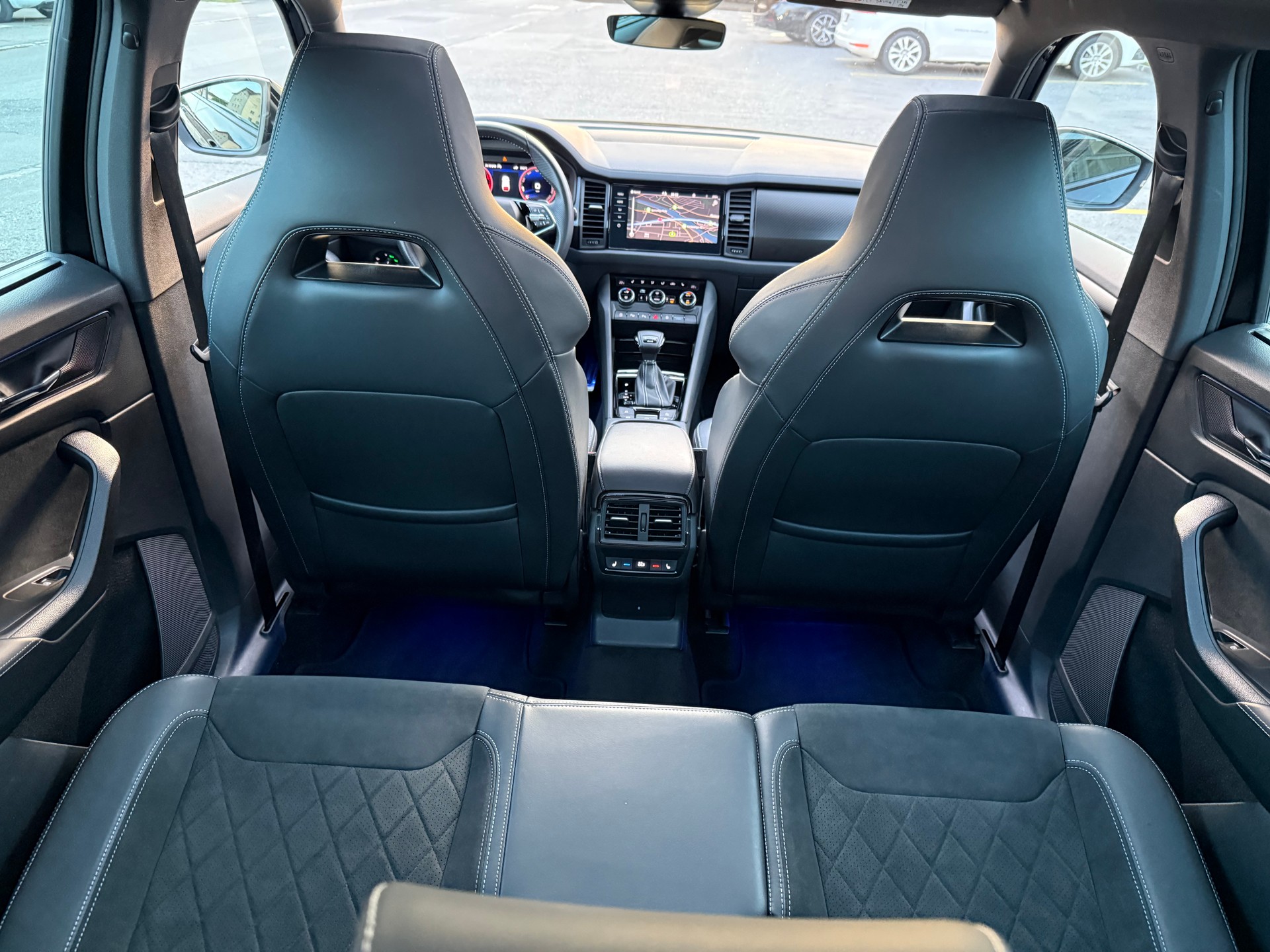 SKODA Kodiaq 2.0 TDI 200 Sportline DSG-image-14
