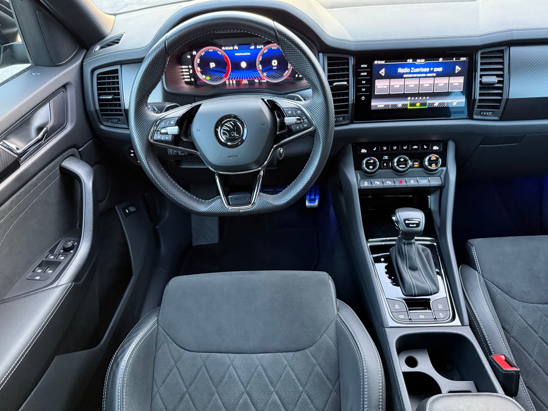 SKODA Kodiaq 2.0 TDI 200 Sportline DSG-image-25