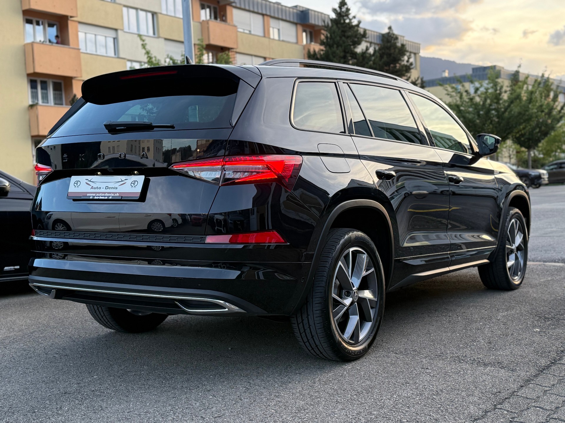 SKODA Kodiaq 2.0 TDI 200 Sportline DSG-image-4