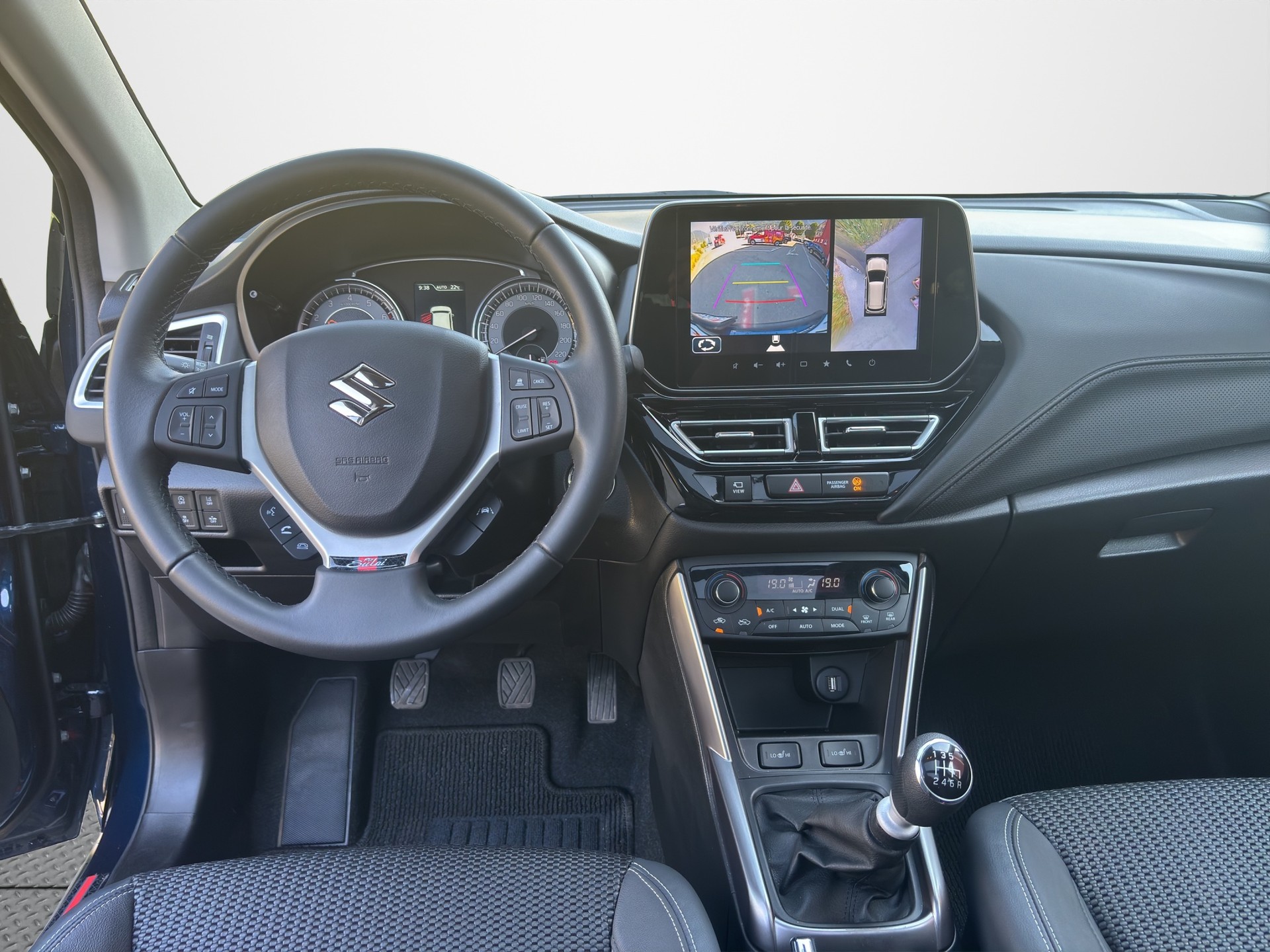 SUZUKI SX4 S-Cross 1.4 16V Piz Sulai Hybrid 4WD-image-11